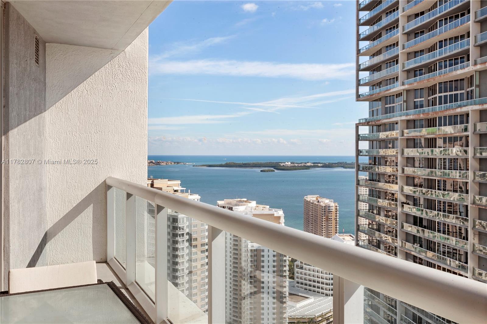 475 Brickell Ave # 3813