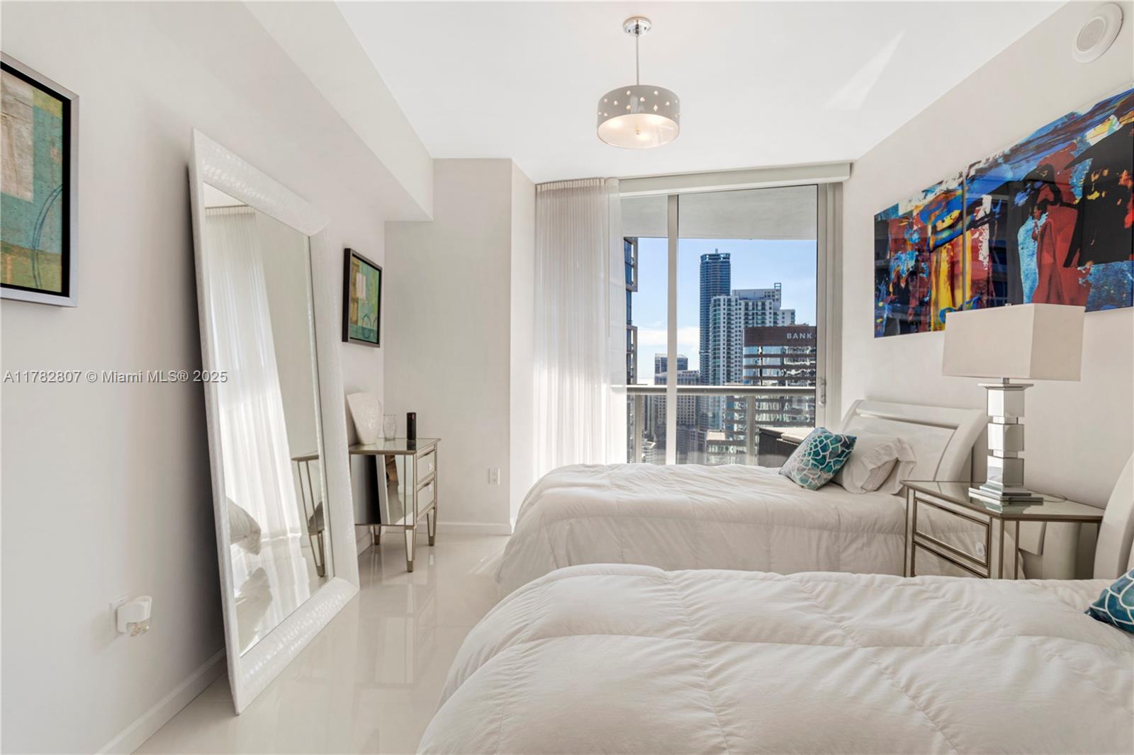 475 Brickell Ave # 3813