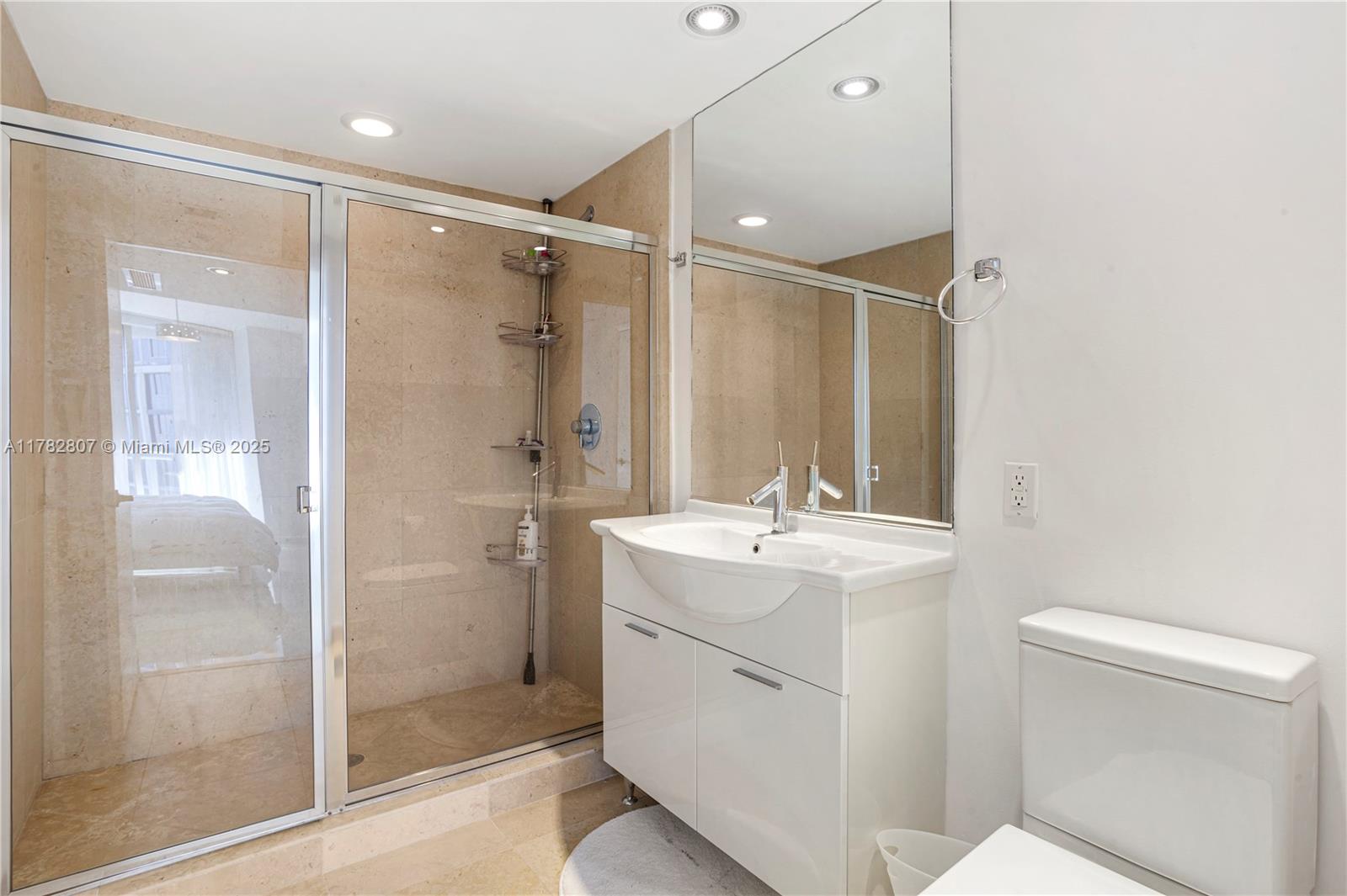 475 Brickell Ave # 3813