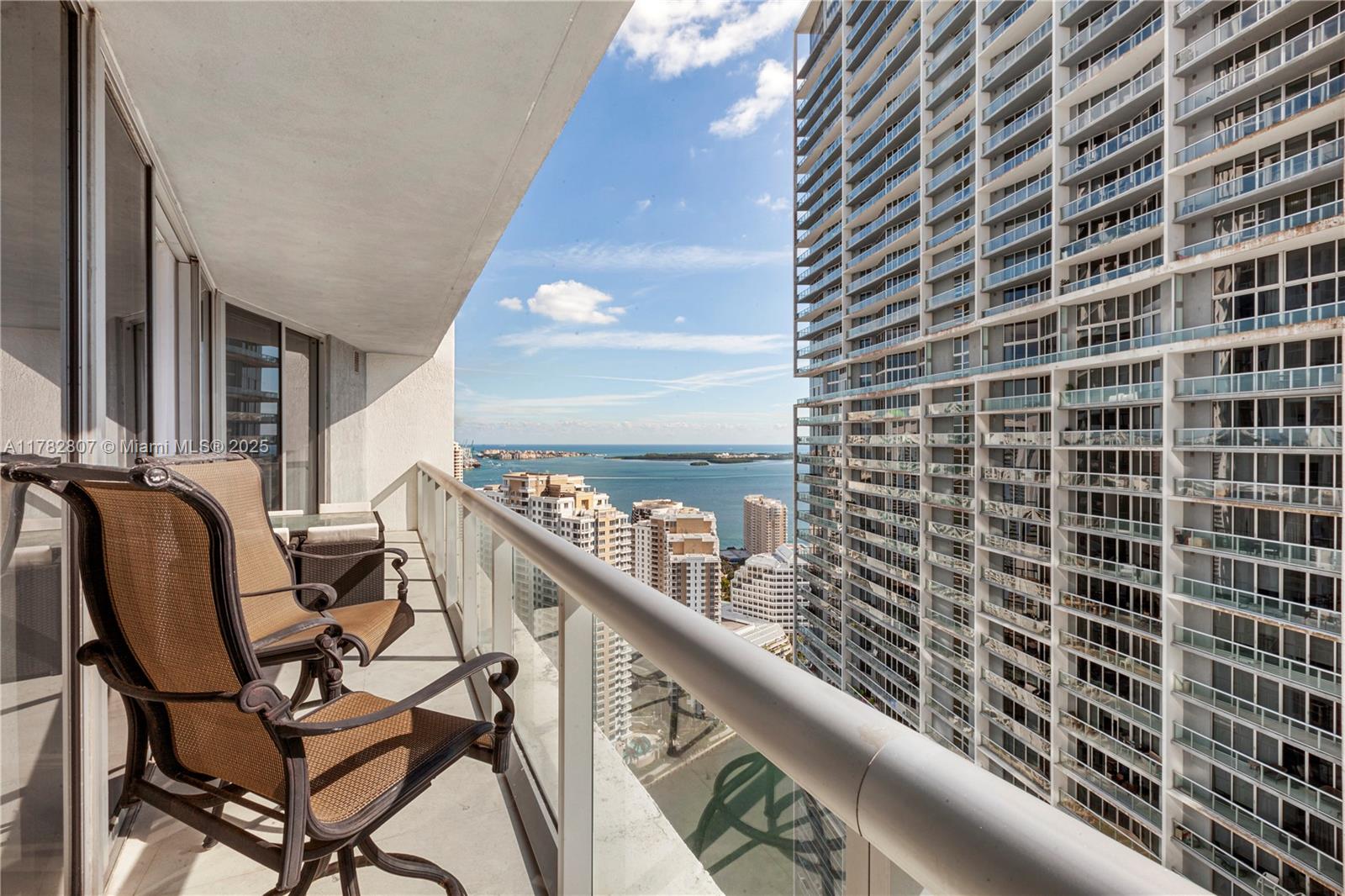 475 Brickell Ave # 3813