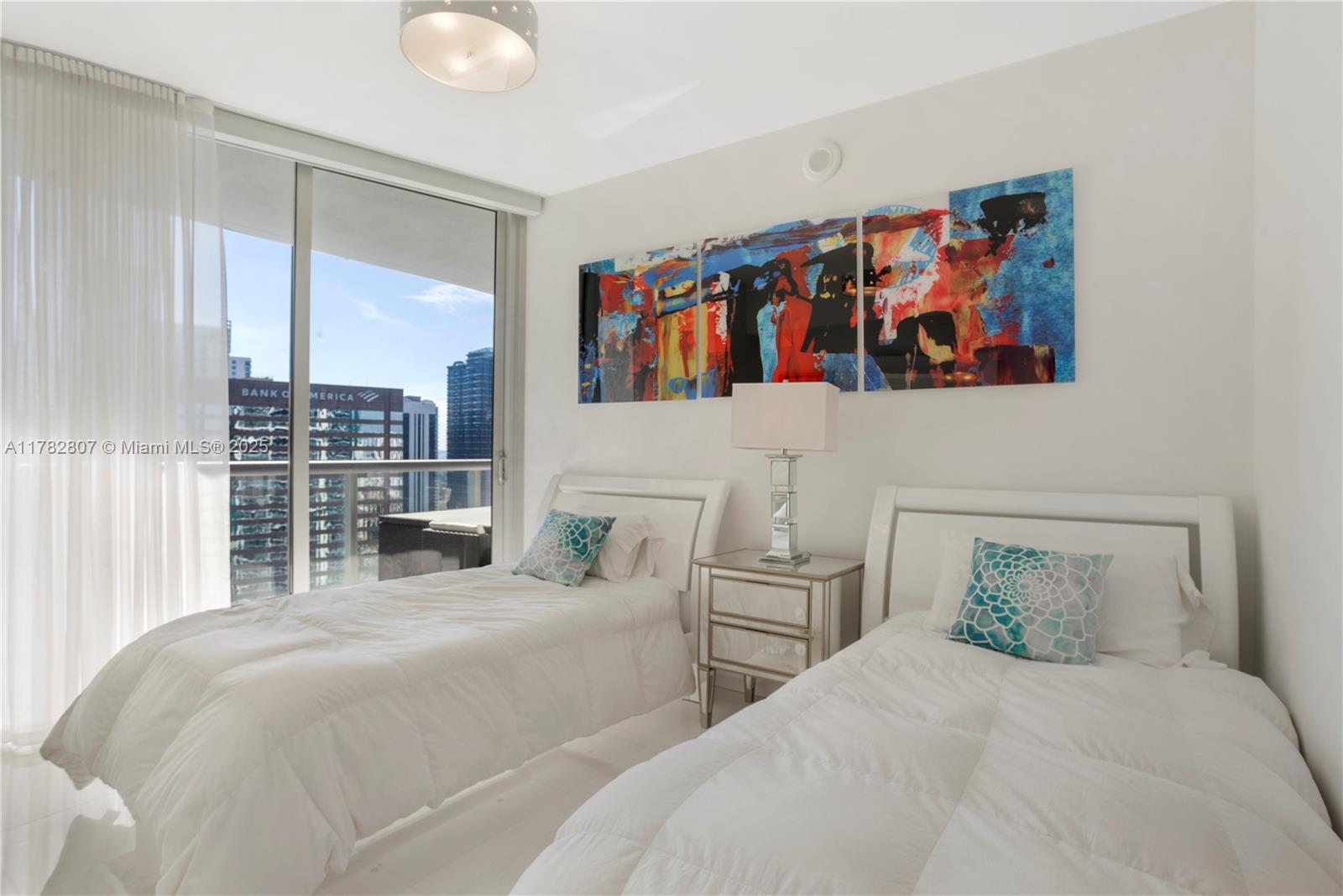 475 Brickell Ave # 3813