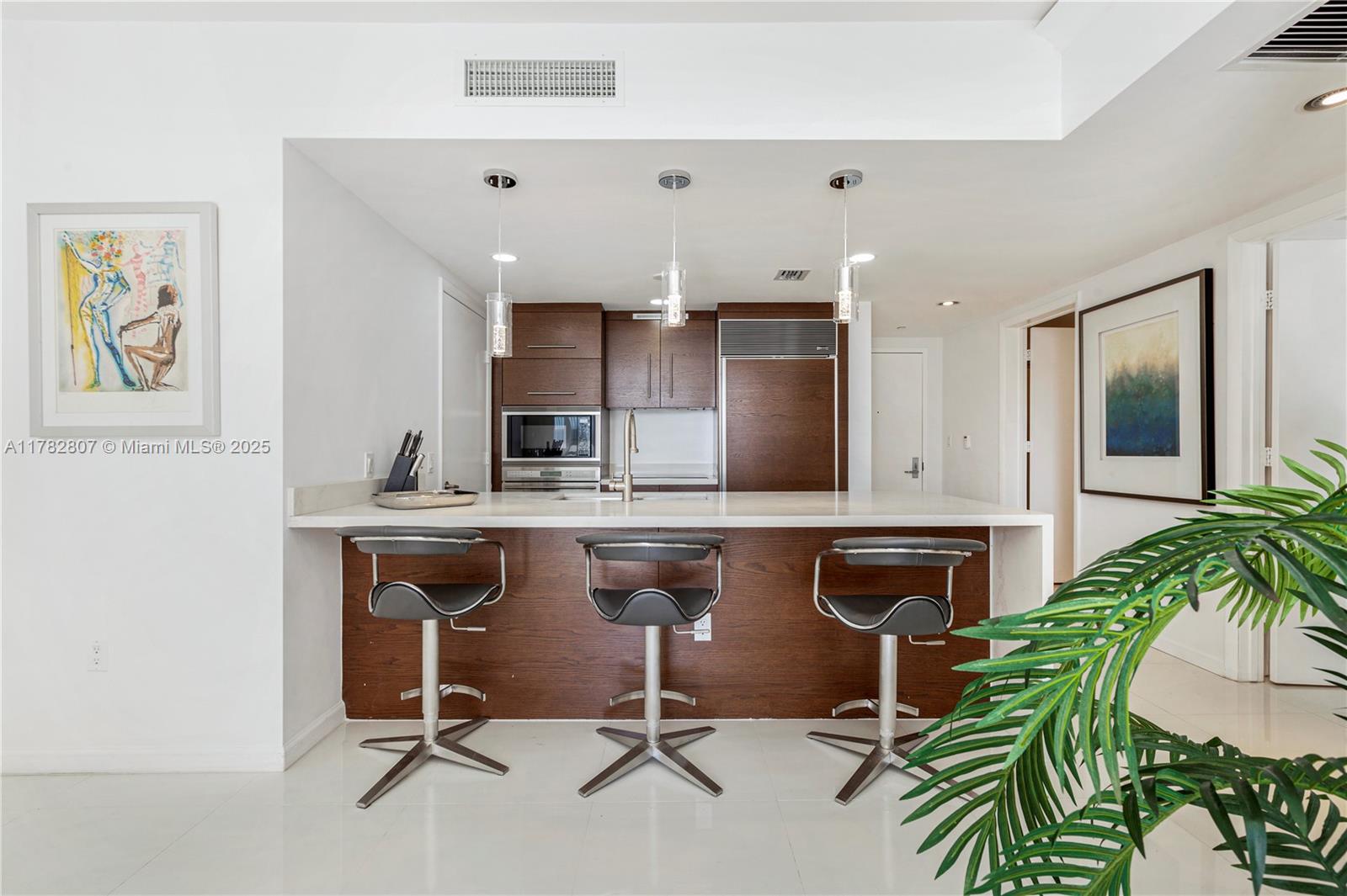 475 Brickell Ave # 3813