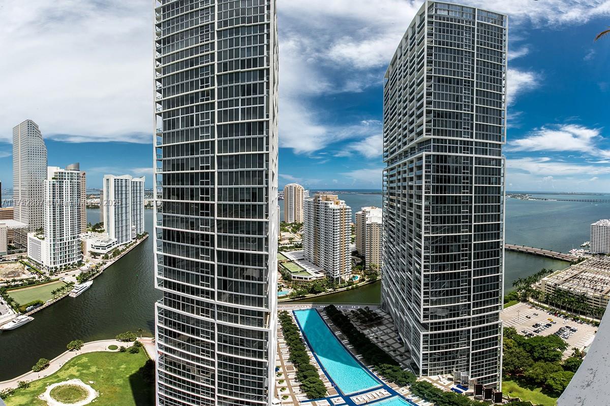 475 Brickell Ave # 3813