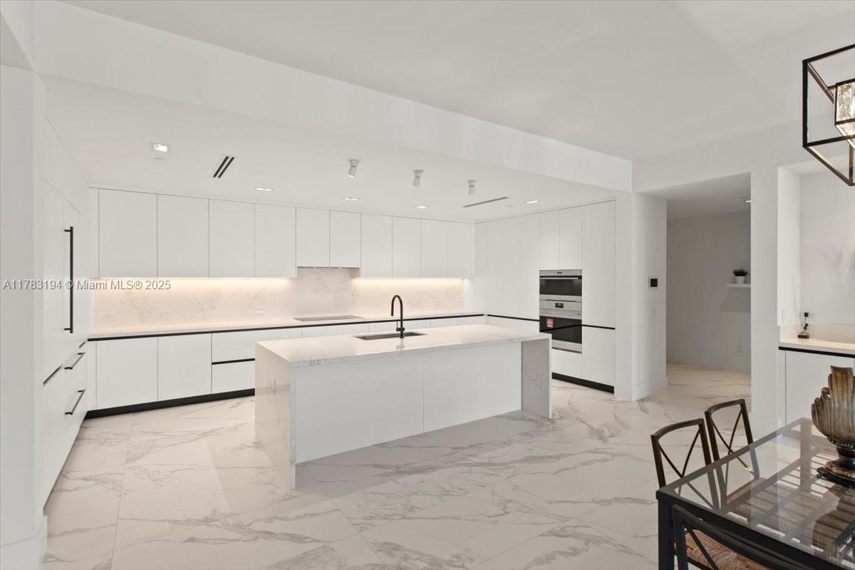 160 Isle Of Venice Dr. # 403