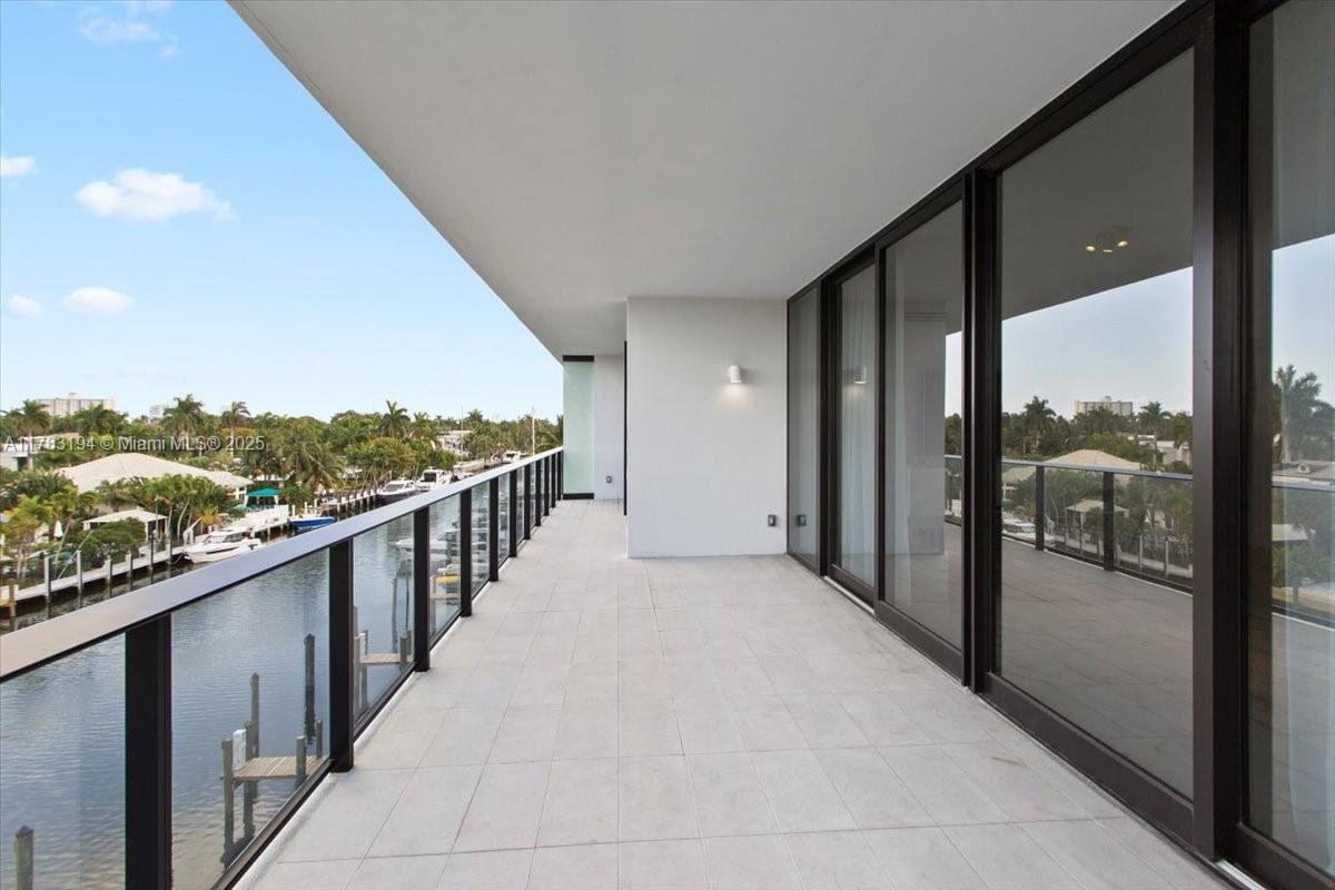 160 Isle Of Venice Dr. # 403