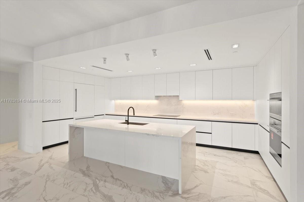 160 Isle Of Venice Dr. # 403