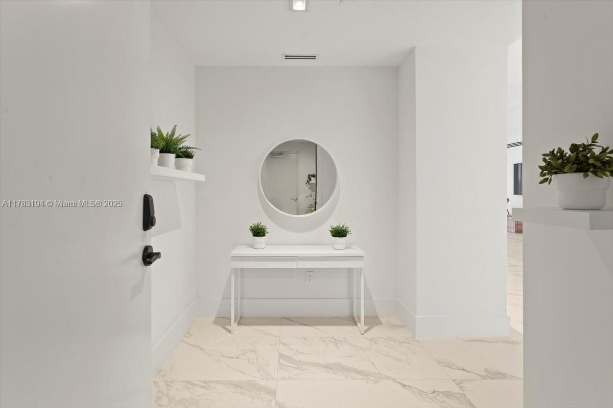 160 Isle Of Venice Dr. # 403