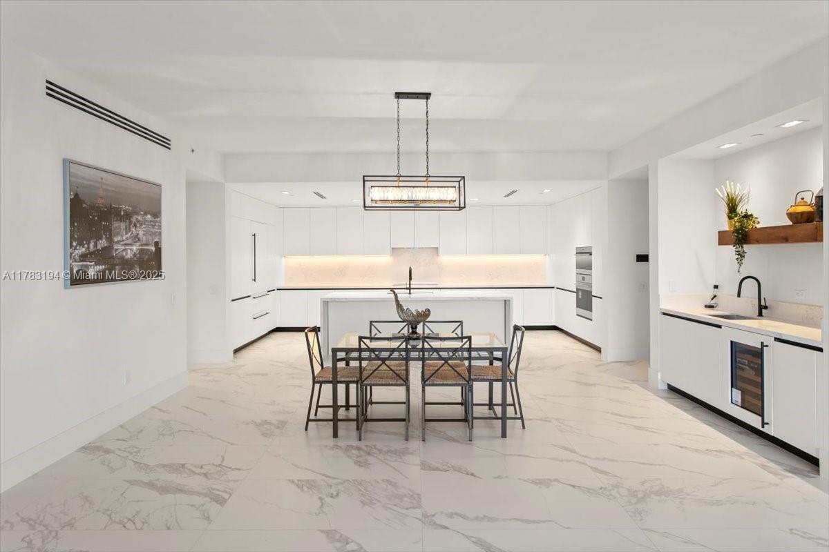 160 Isle Of Venice Dr. # 403