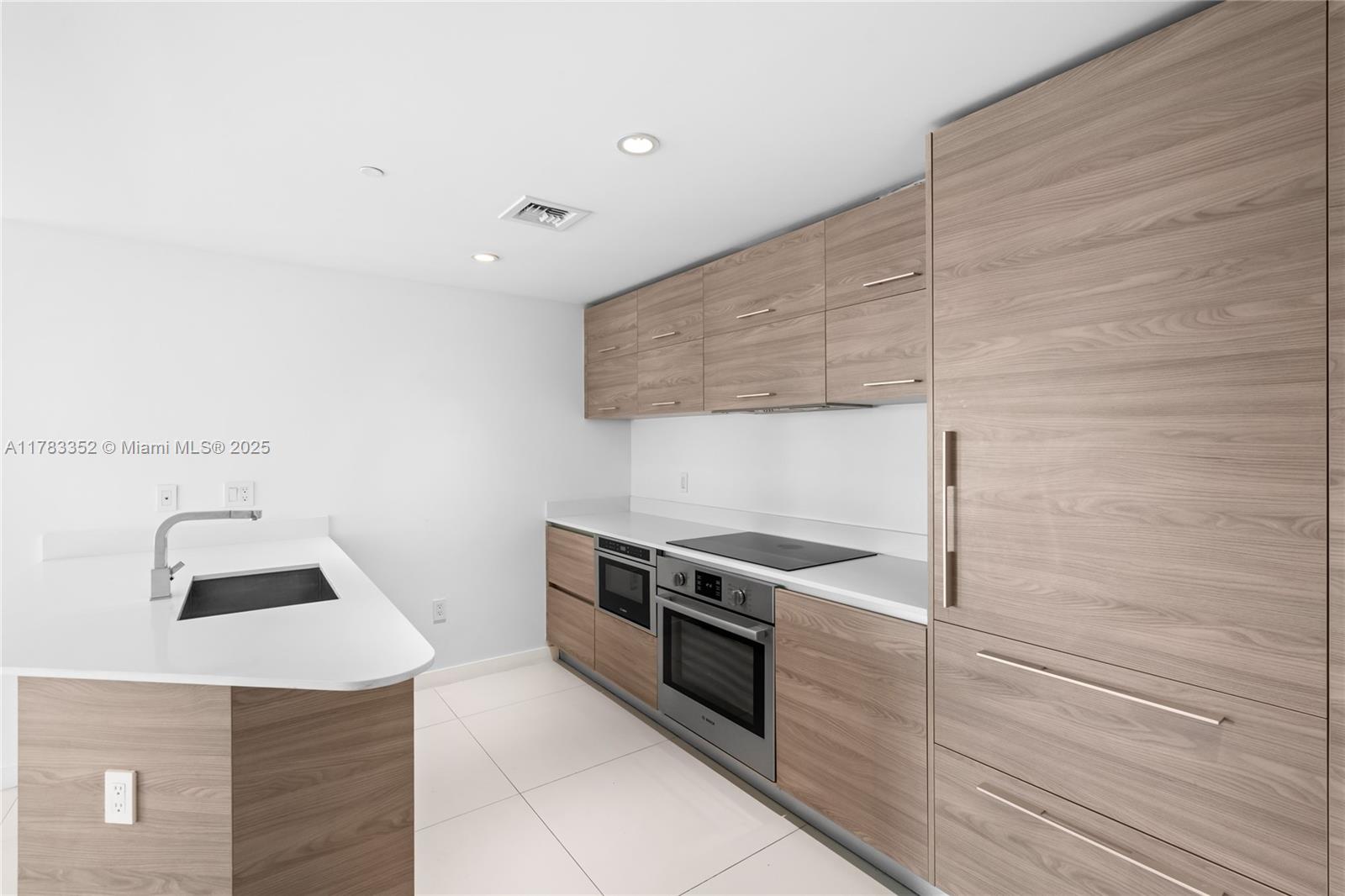 1300 S Miami Ave Unit: 1409