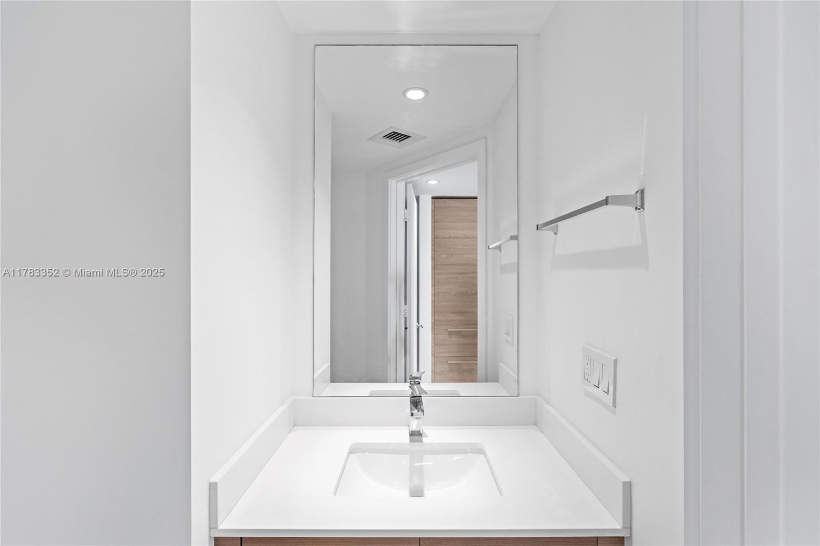 1300 S Miami Ave Unit: 1409