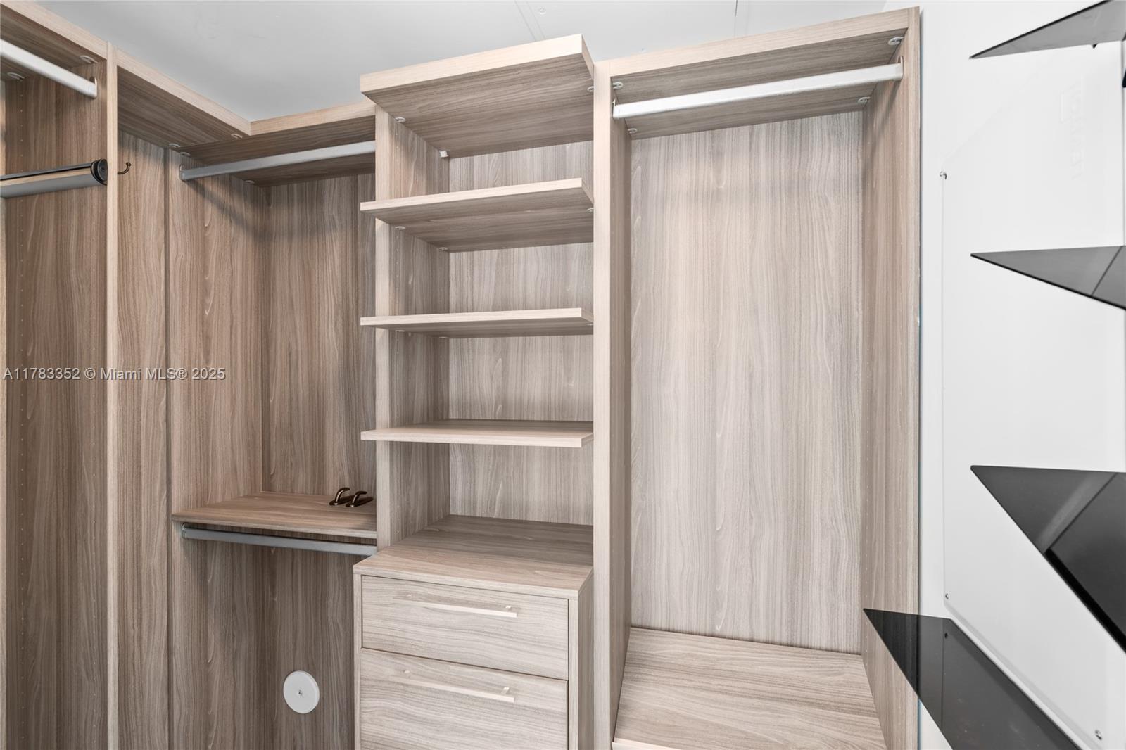 1300 S Miami Ave Unit: 1409