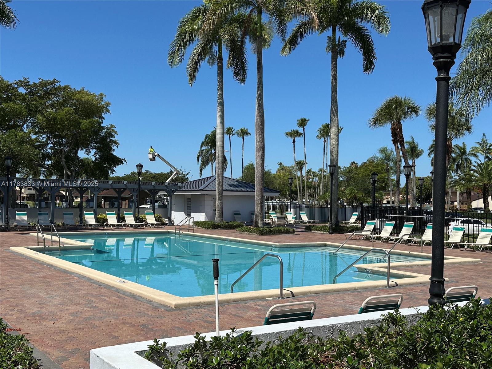 17411 NW 62 Ct