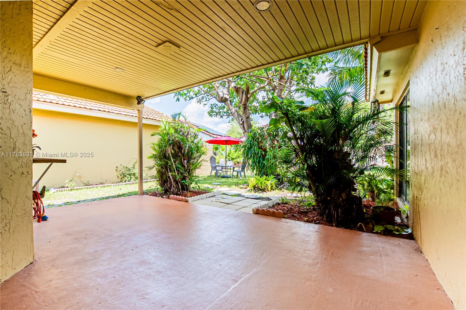 17411 NW 62 Ct