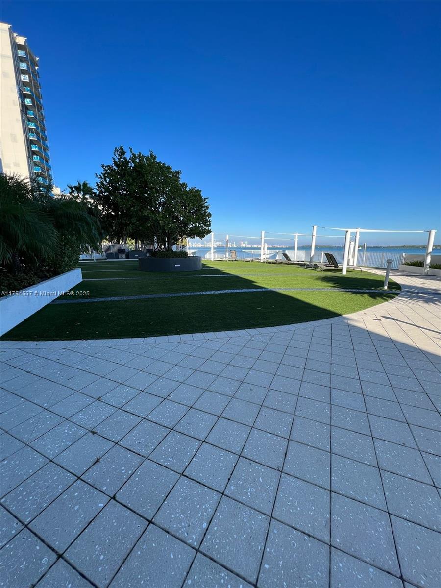 200 SE 15th Rd # 14H