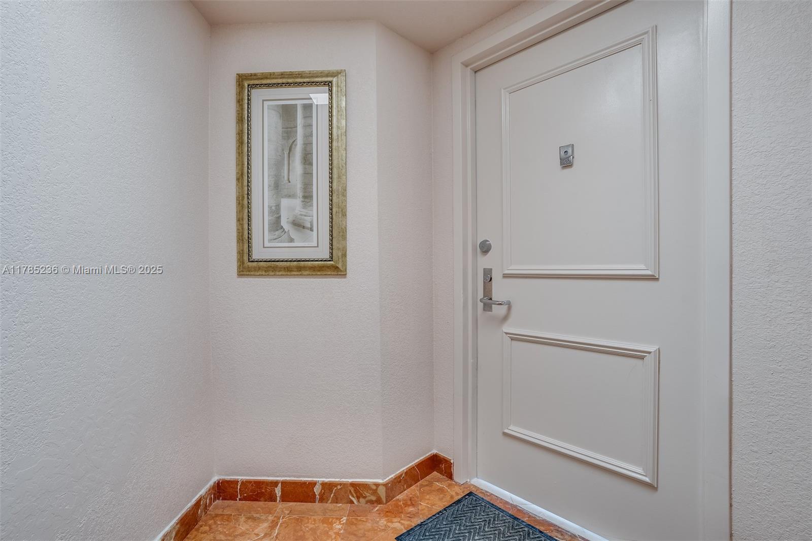 3500 Mystic Pointe Dr # 1205