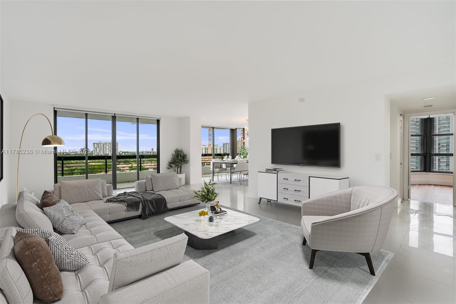 3500 Mystic Pointe Dr # 1205
