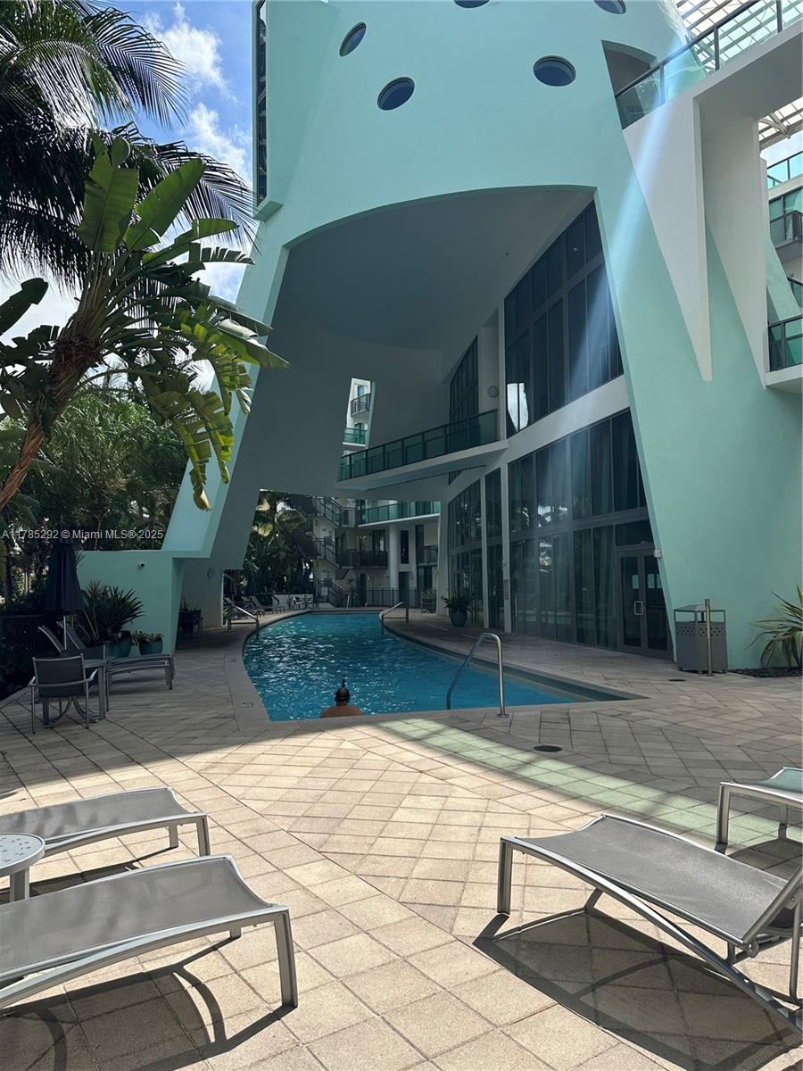 6000 Collins Ave # 103