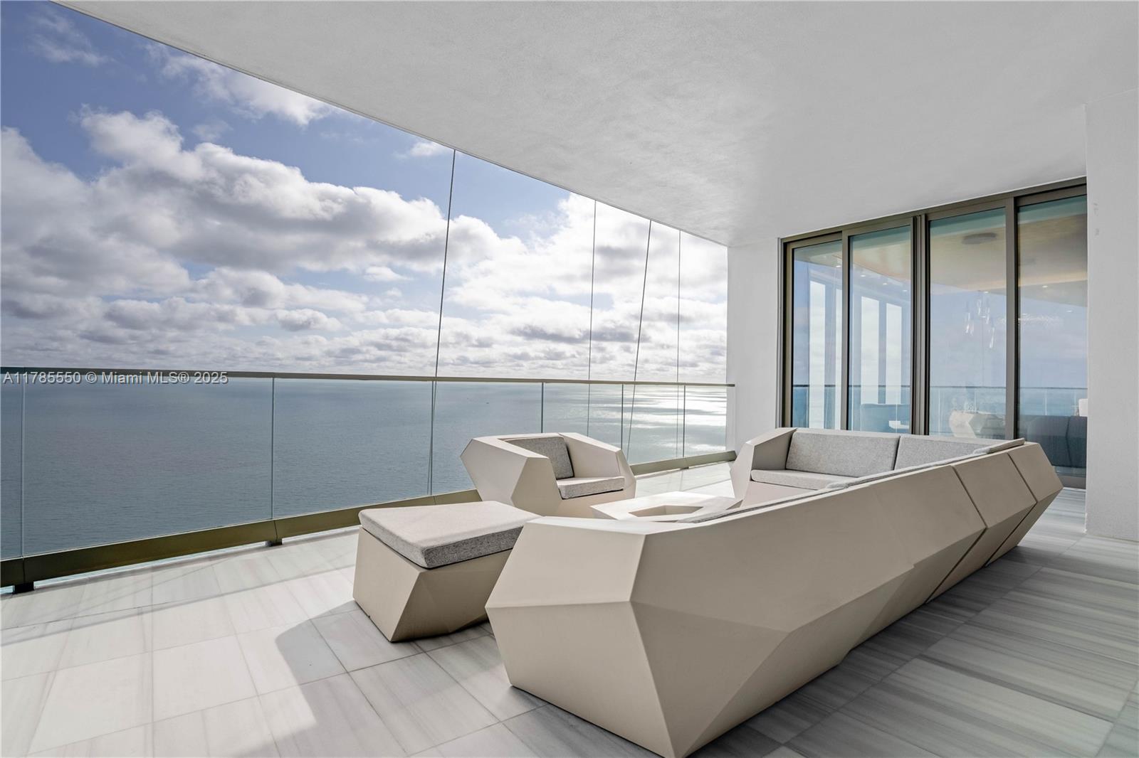 17901 Collins Ave # 4305