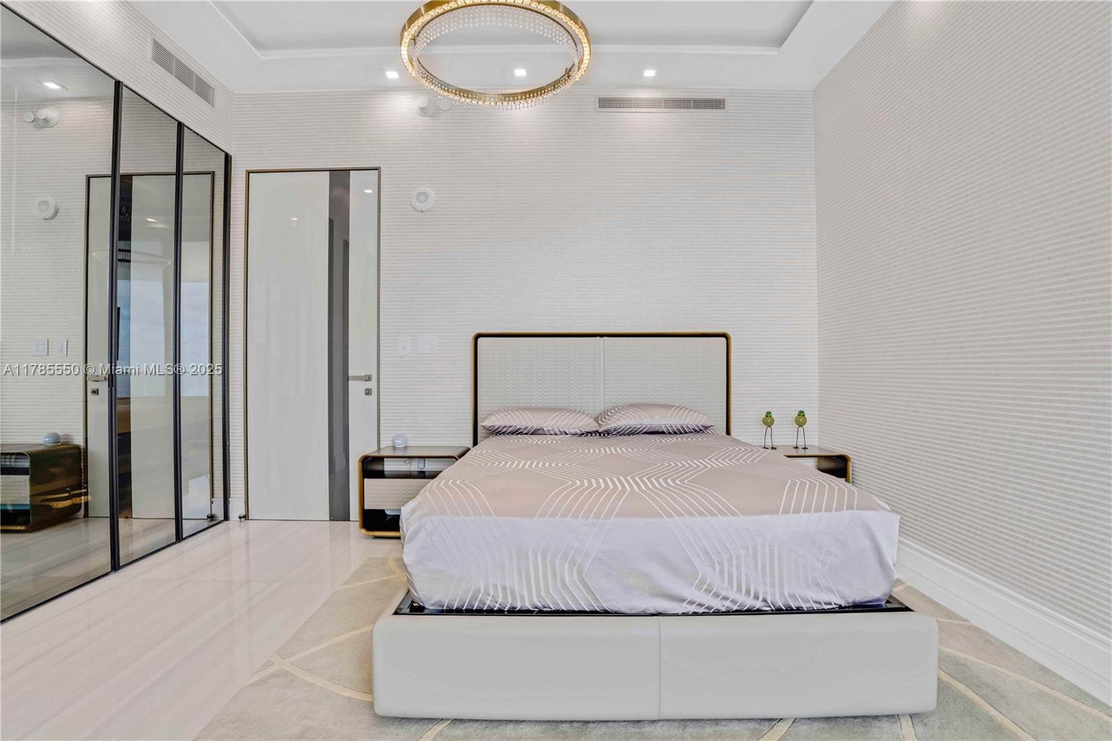 17901 Collins Ave # 4305