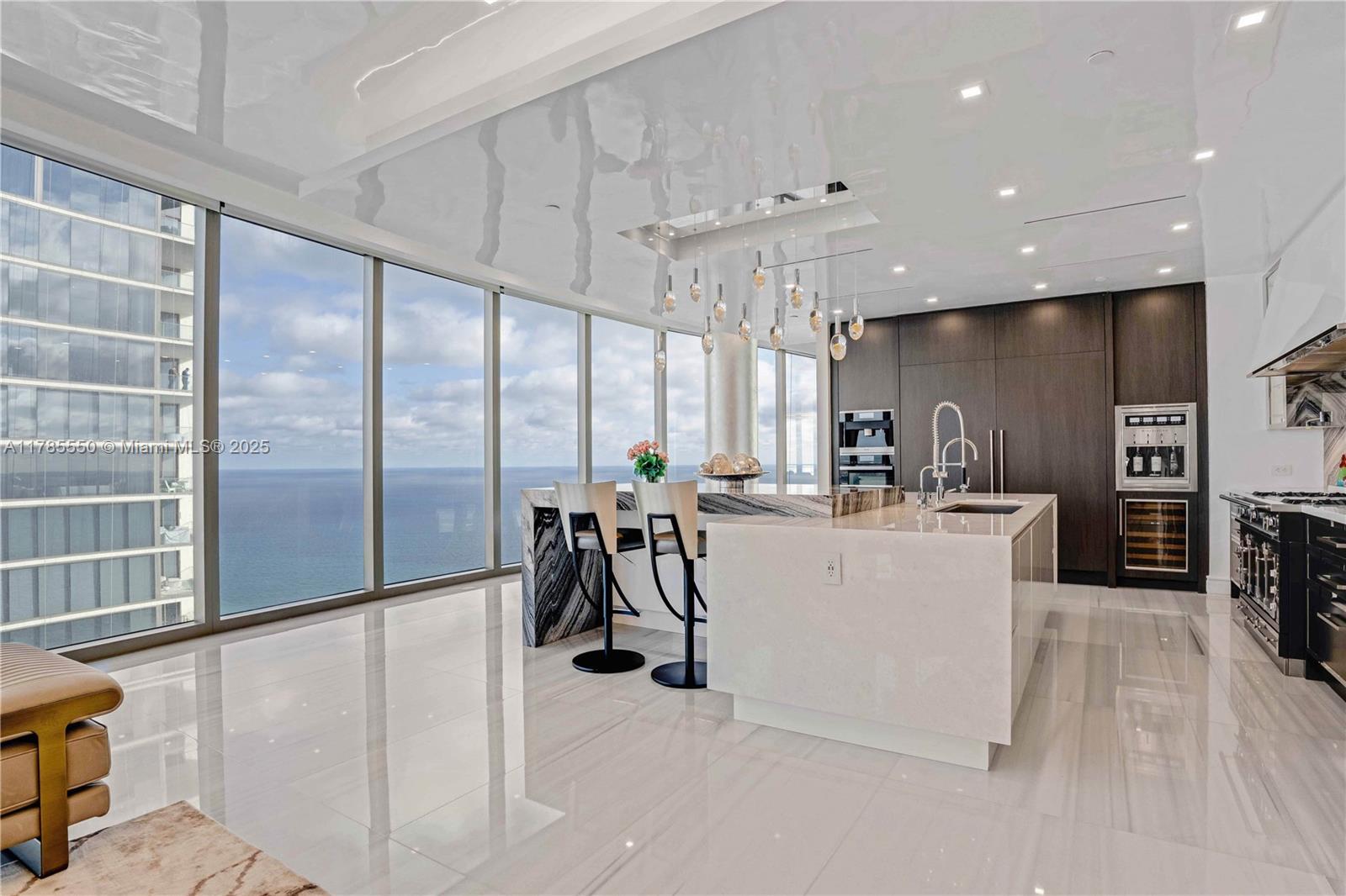 17901 Collins Ave # 4305