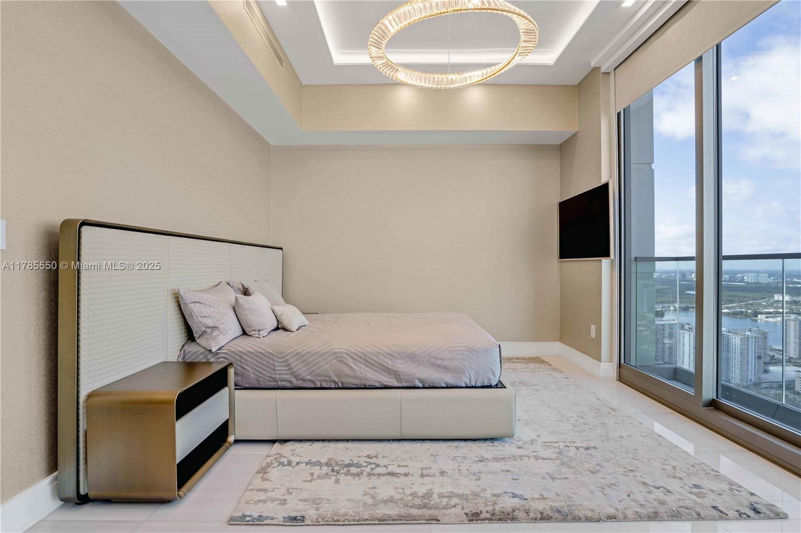 17901 Collins Ave # 4305