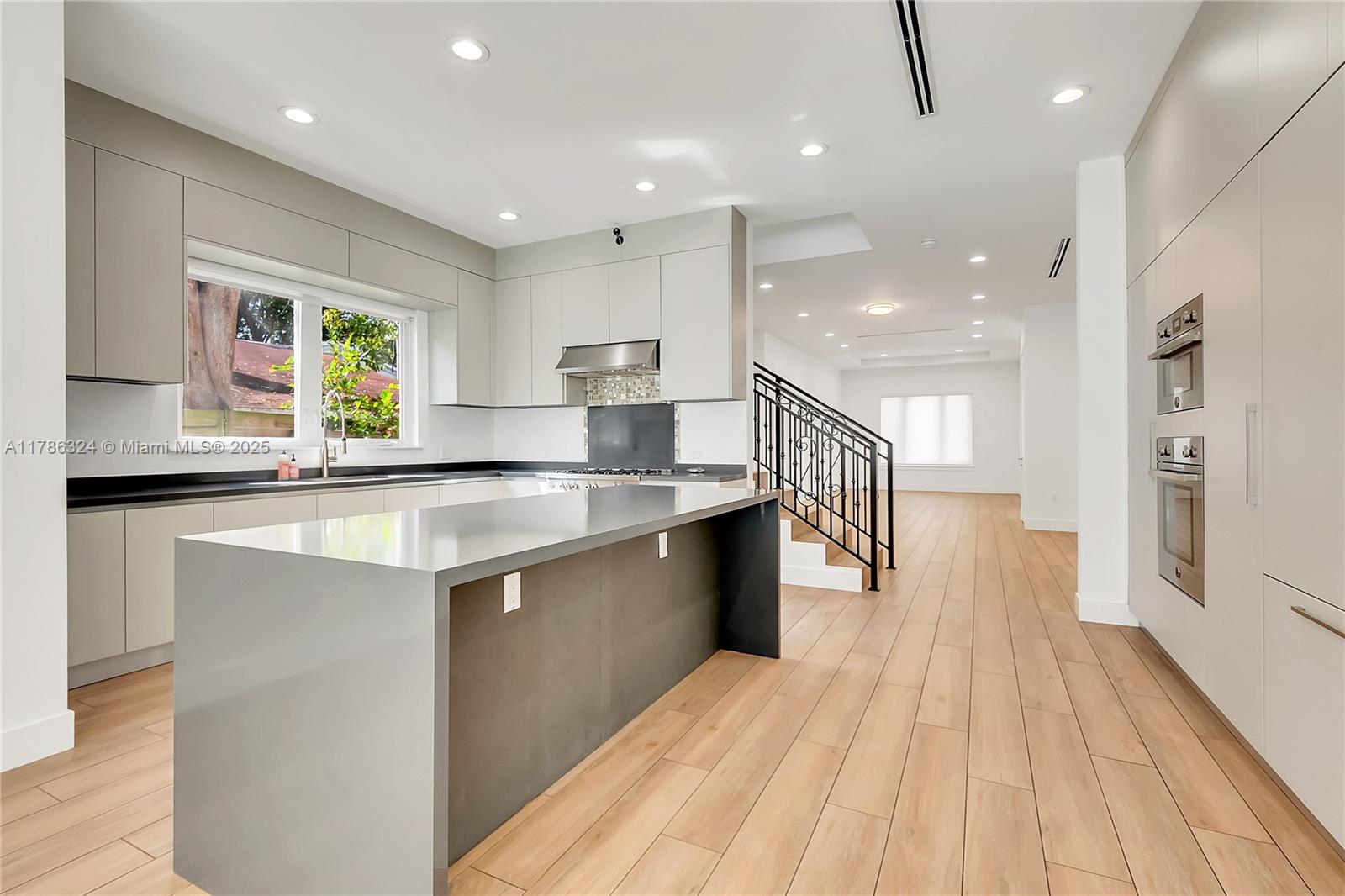 429 SW 23 Rd