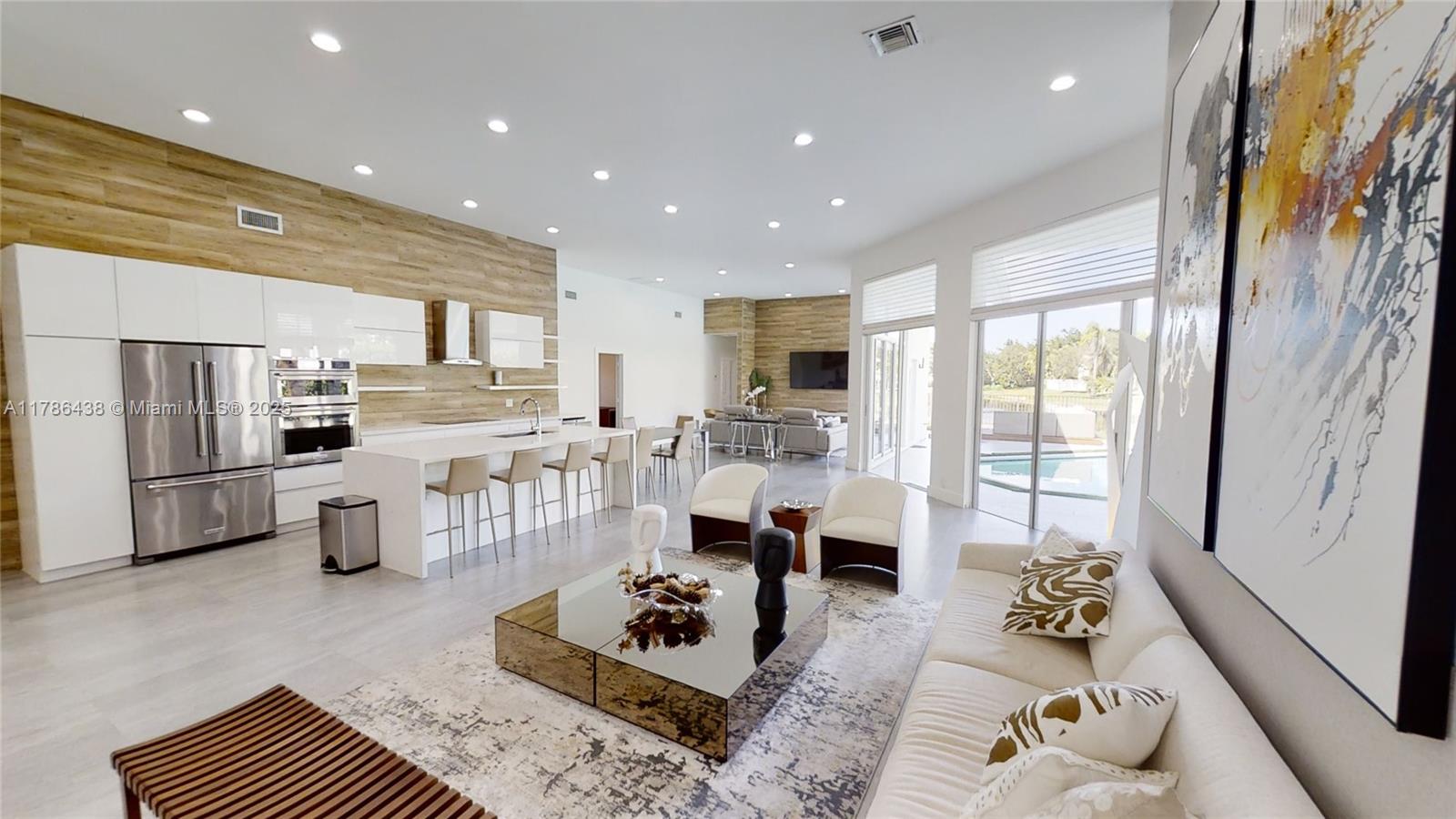 3050 Lakewood Dr