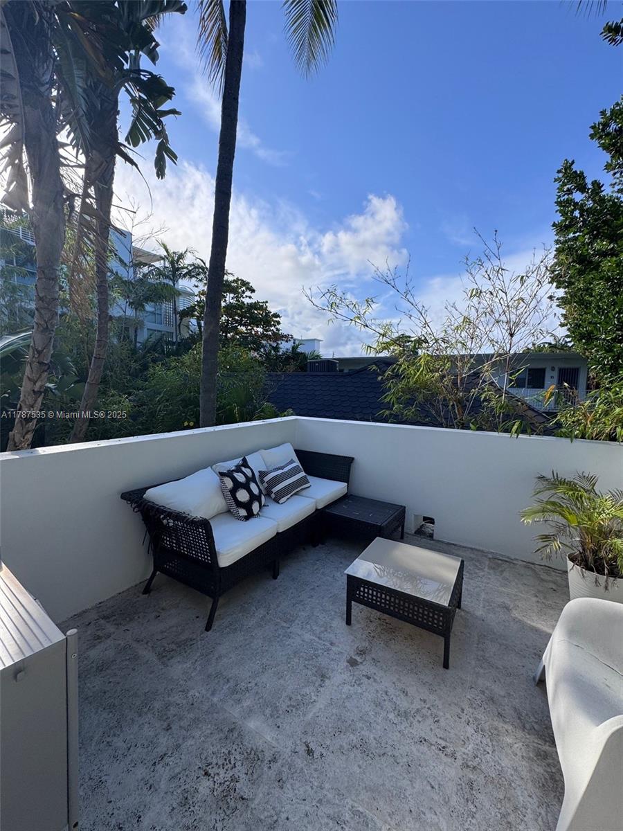 234 Meridian Ave # 1