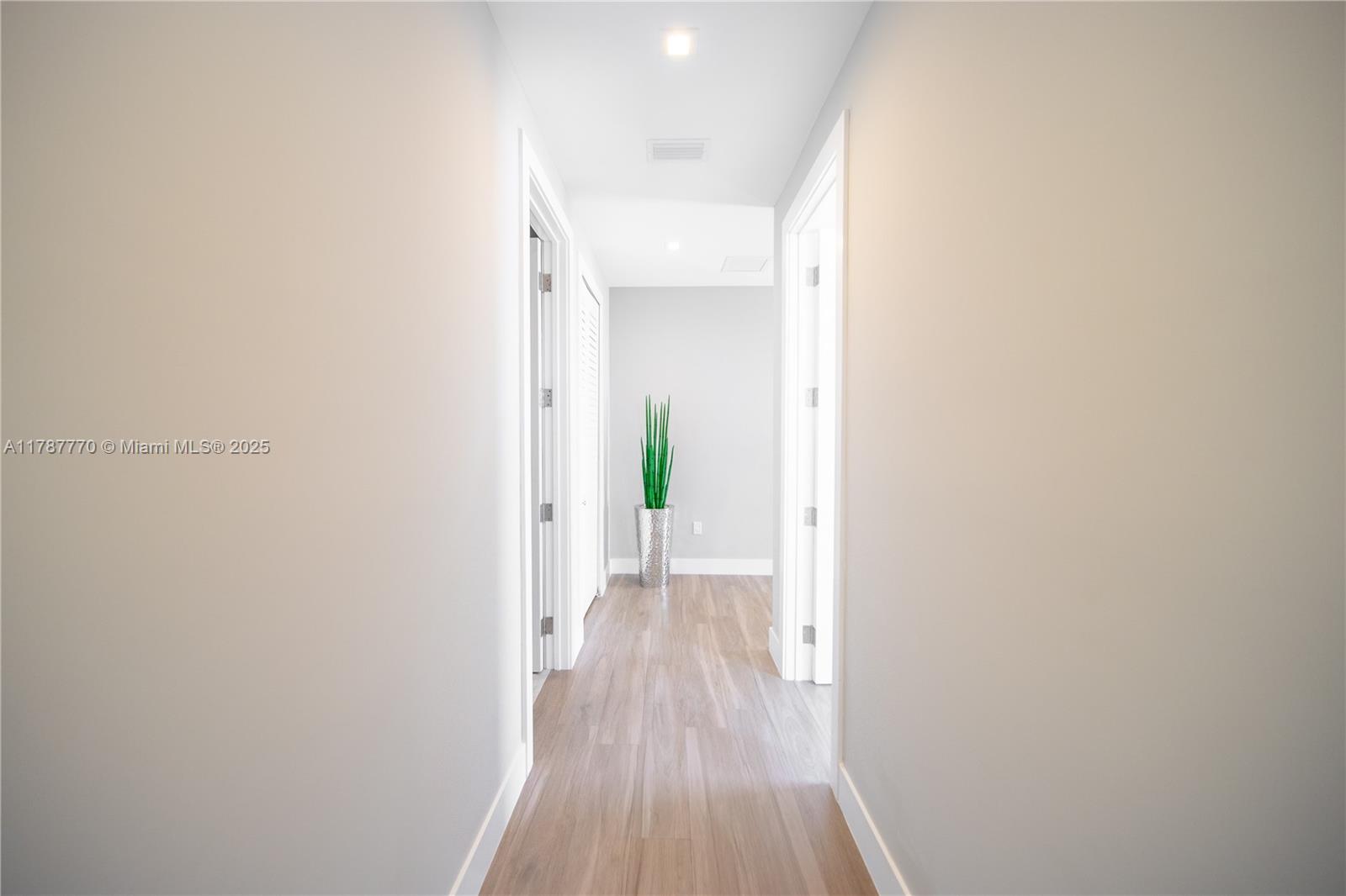 3653 SW 26th St # 3653