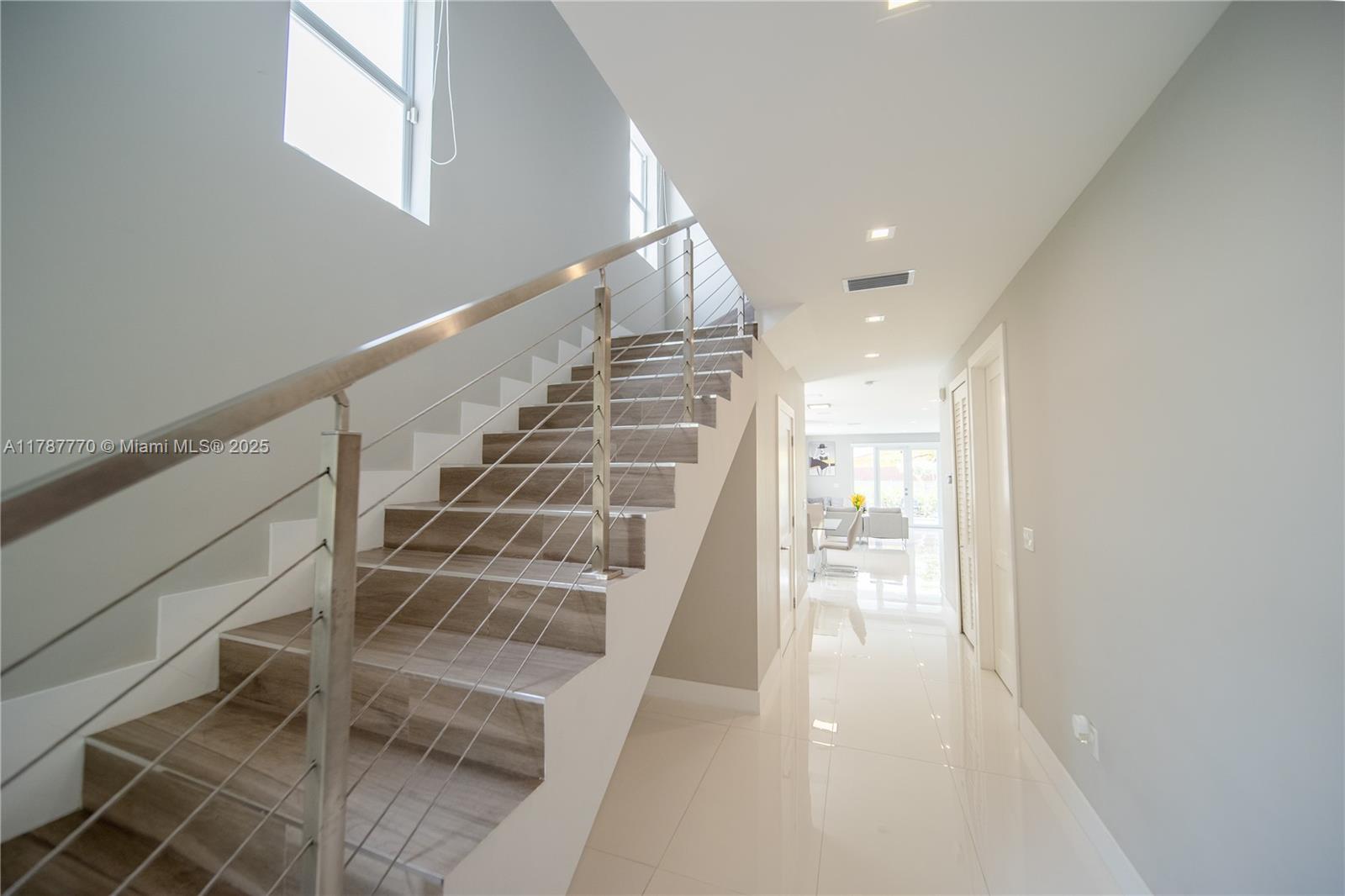 3653 SW 26th St # 3653