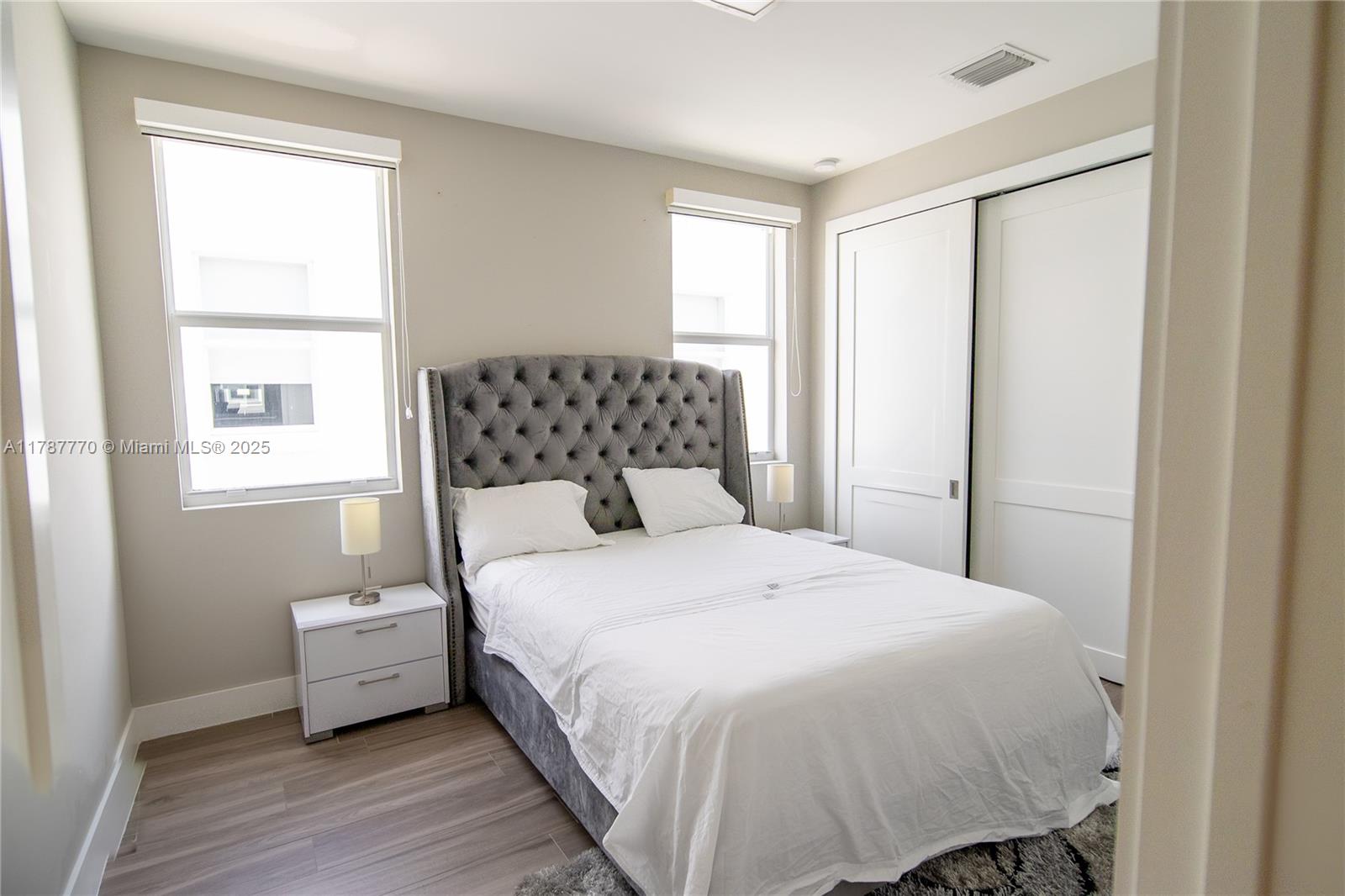 3653 SW 26th St # 3653