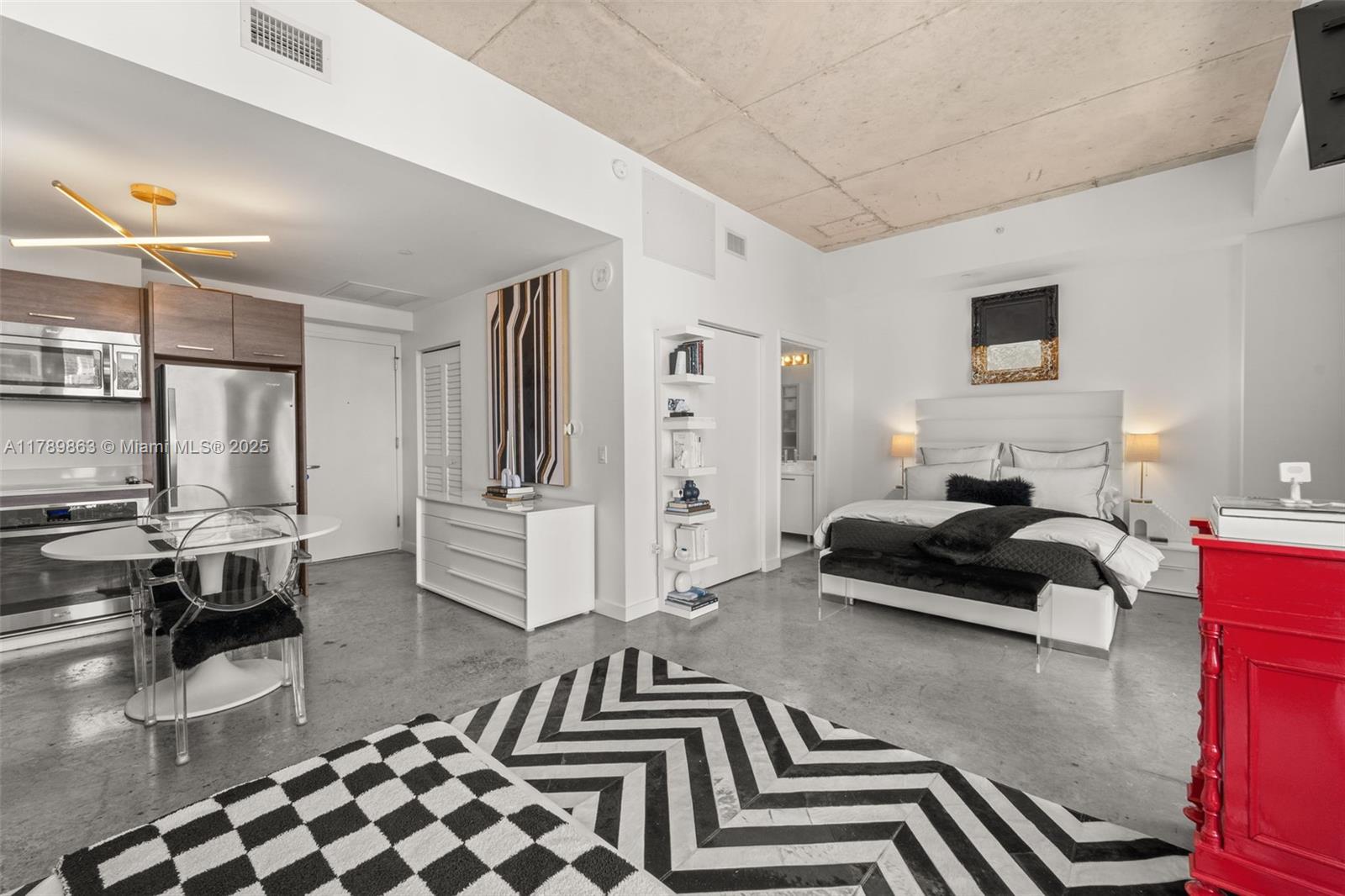 151 SE 1st St # 2809