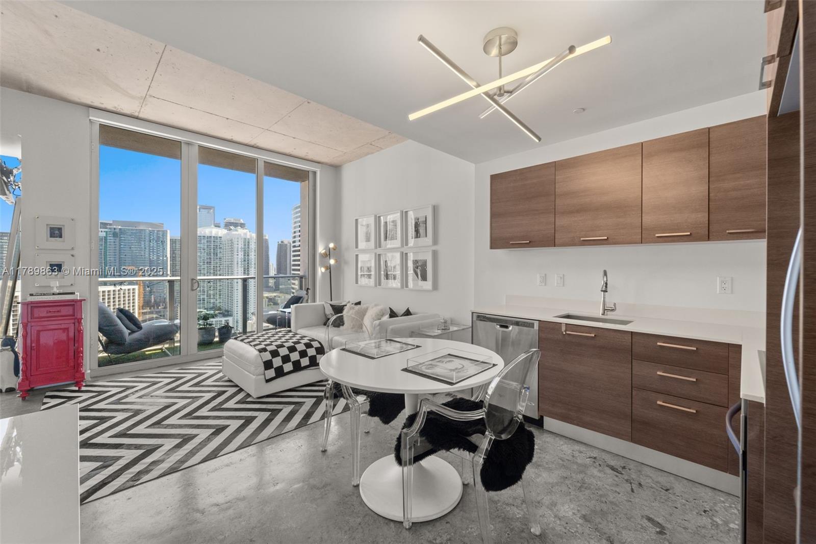 151 SE 1st St # 2809