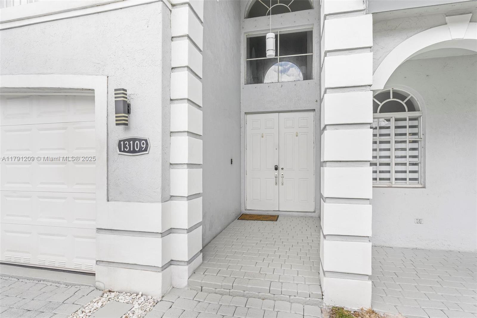 13109 SW 54th Ct