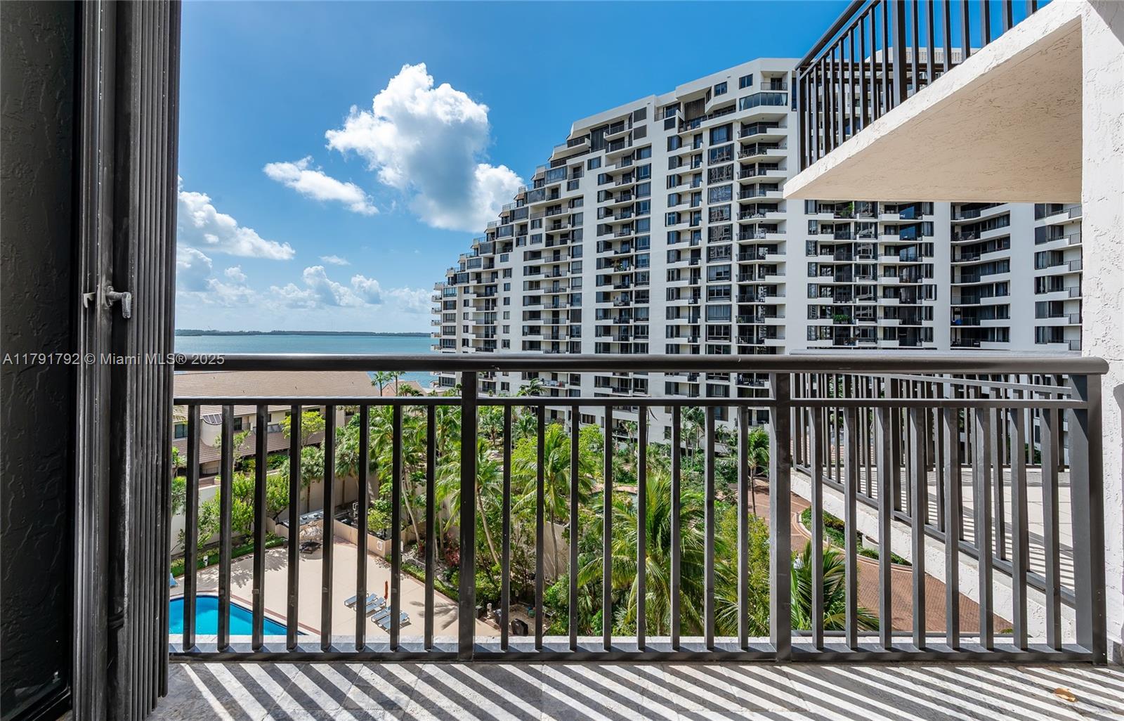 540 Brickell Key Dr # 905