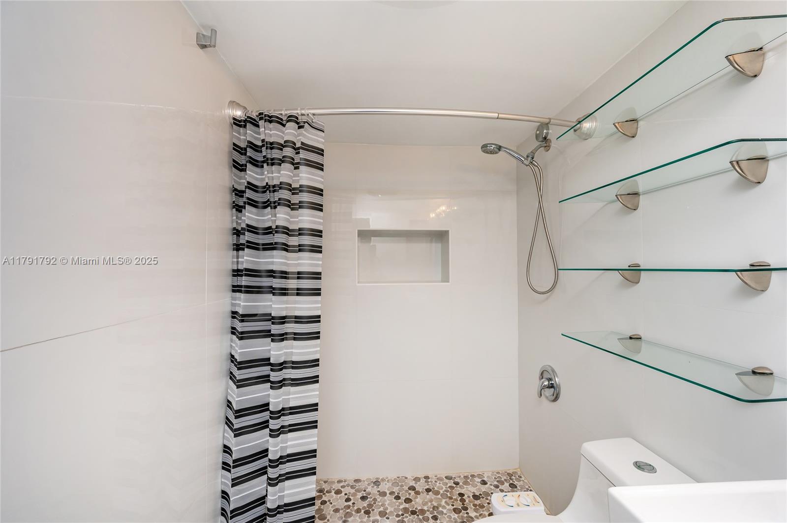 540 Brickell Key Dr # 905