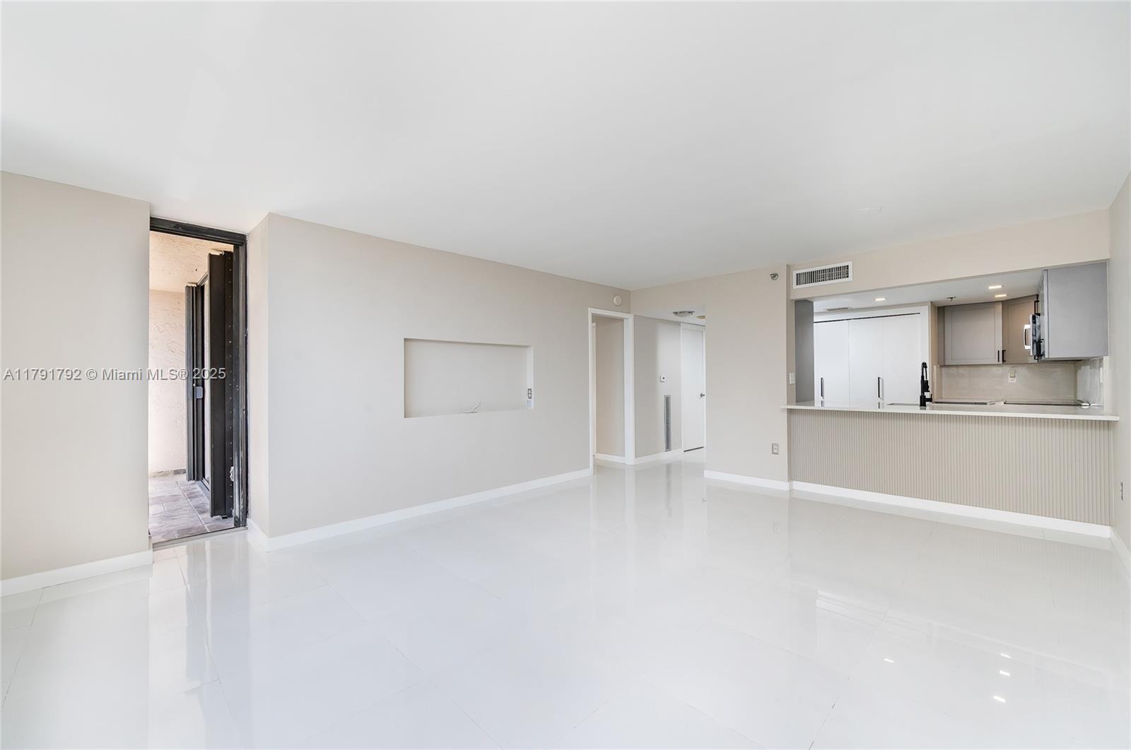 540 Brickell Key Dr # 905