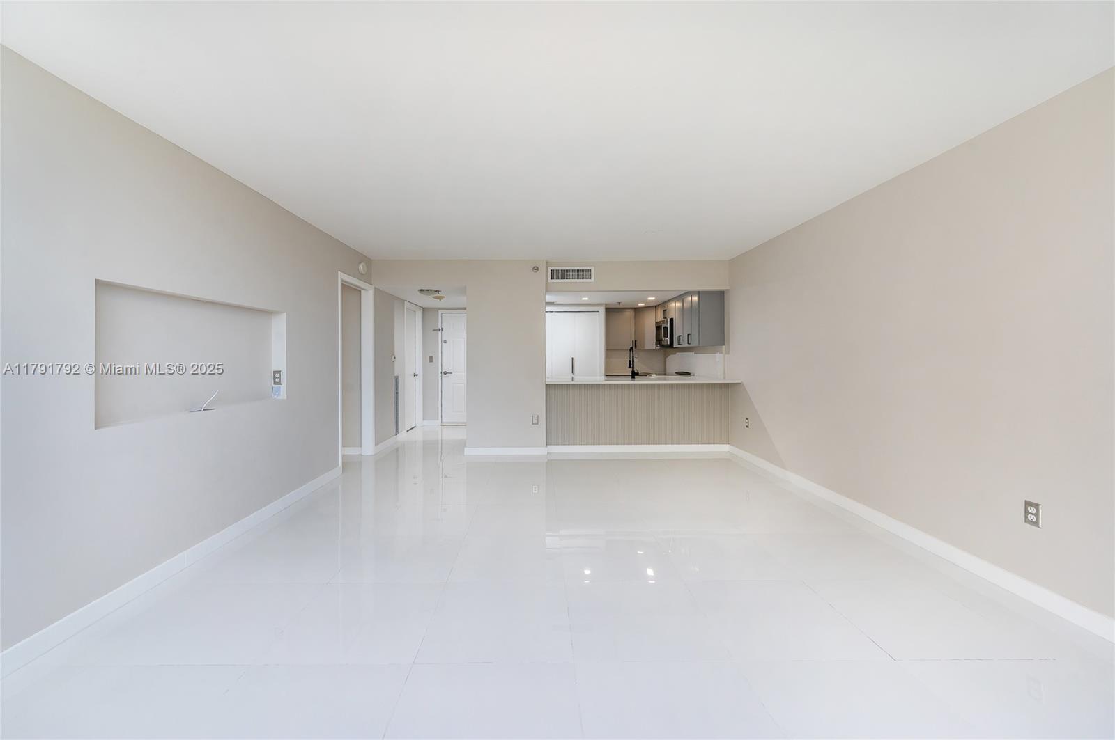 540 Brickell Key Dr # 905