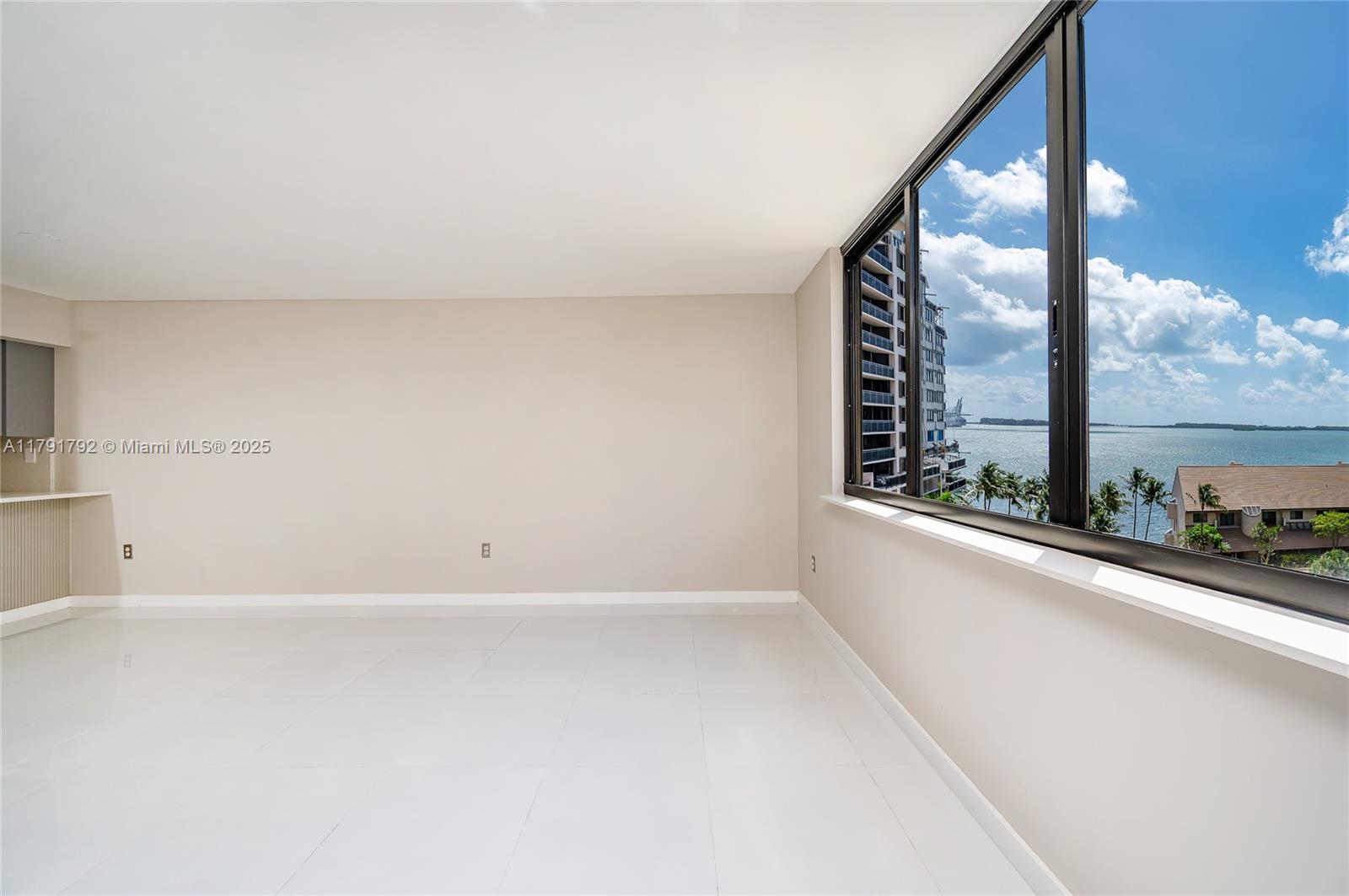 540 Brickell Key Dr # 905