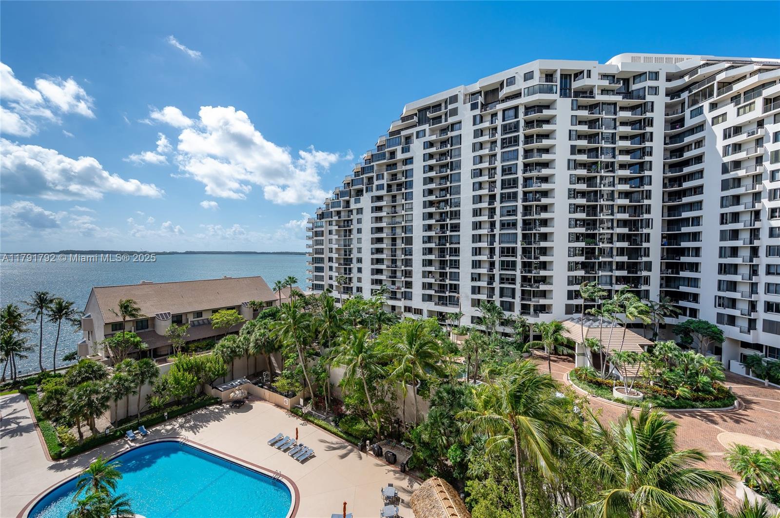 540 Brickell Key Dr # 905