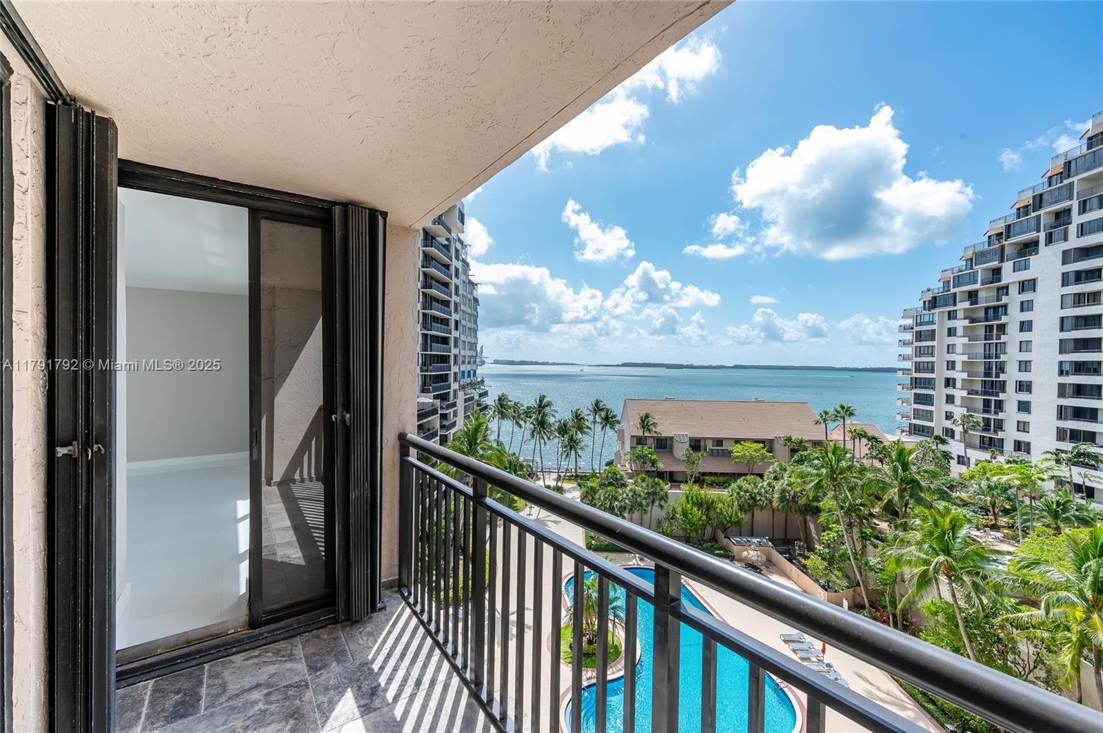 540 Brickell Key Dr # 905