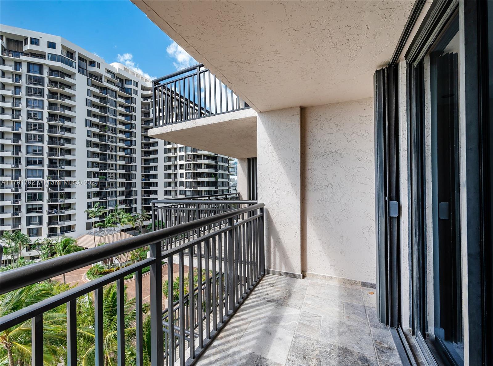 540 Brickell Key Dr # 905