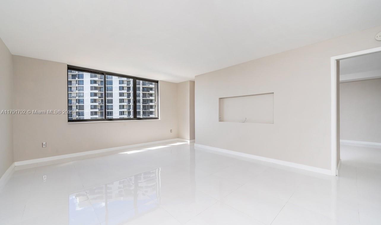 540 Brickell Key Dr # 905