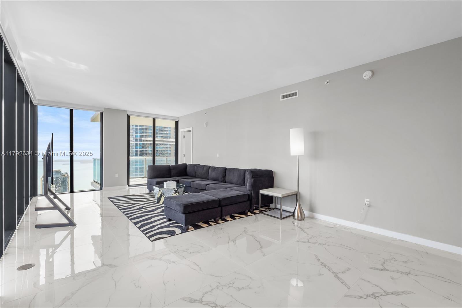 1010 Brickell Ave # 4401