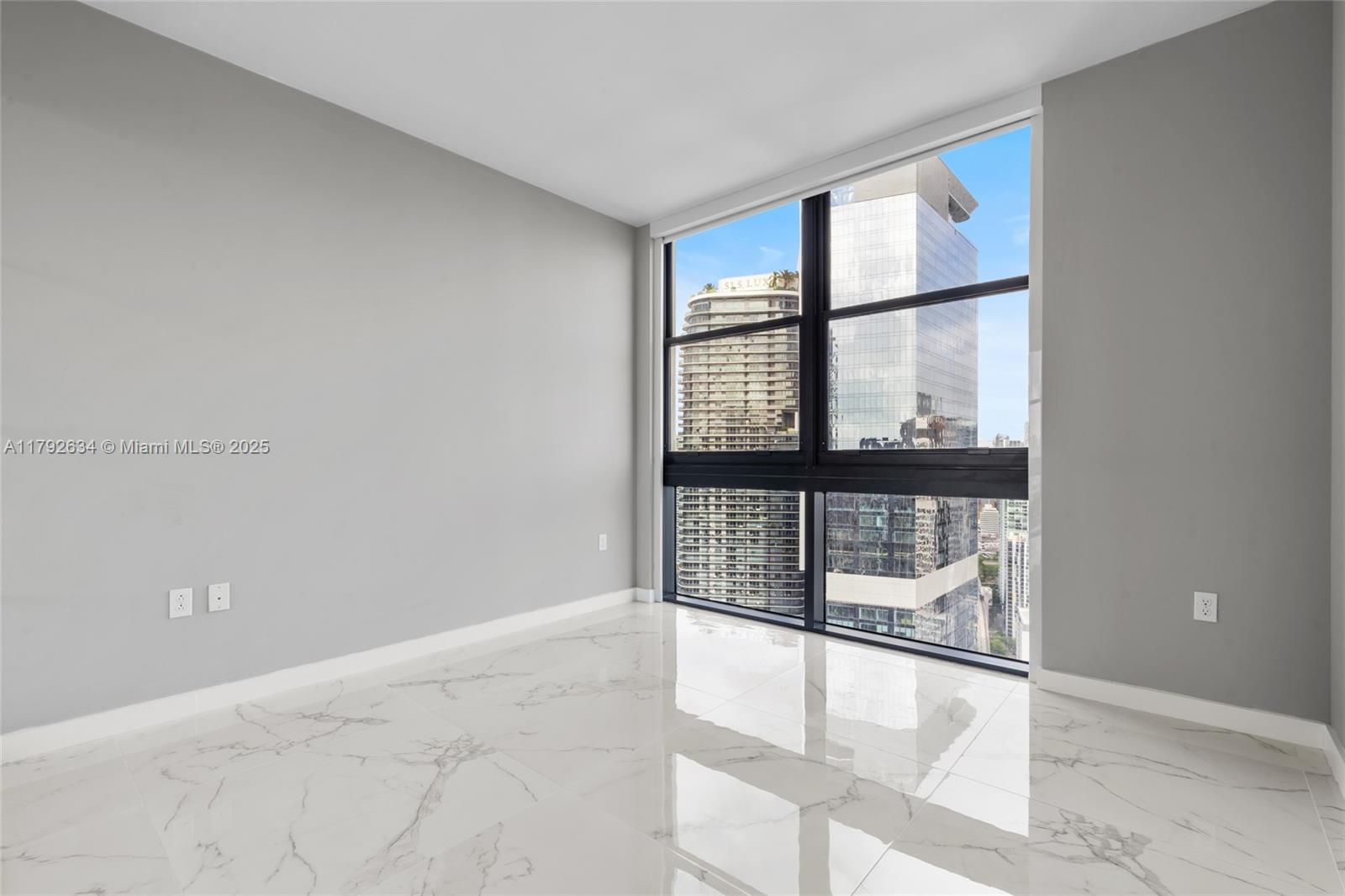 1010 Brickell Ave # 4401