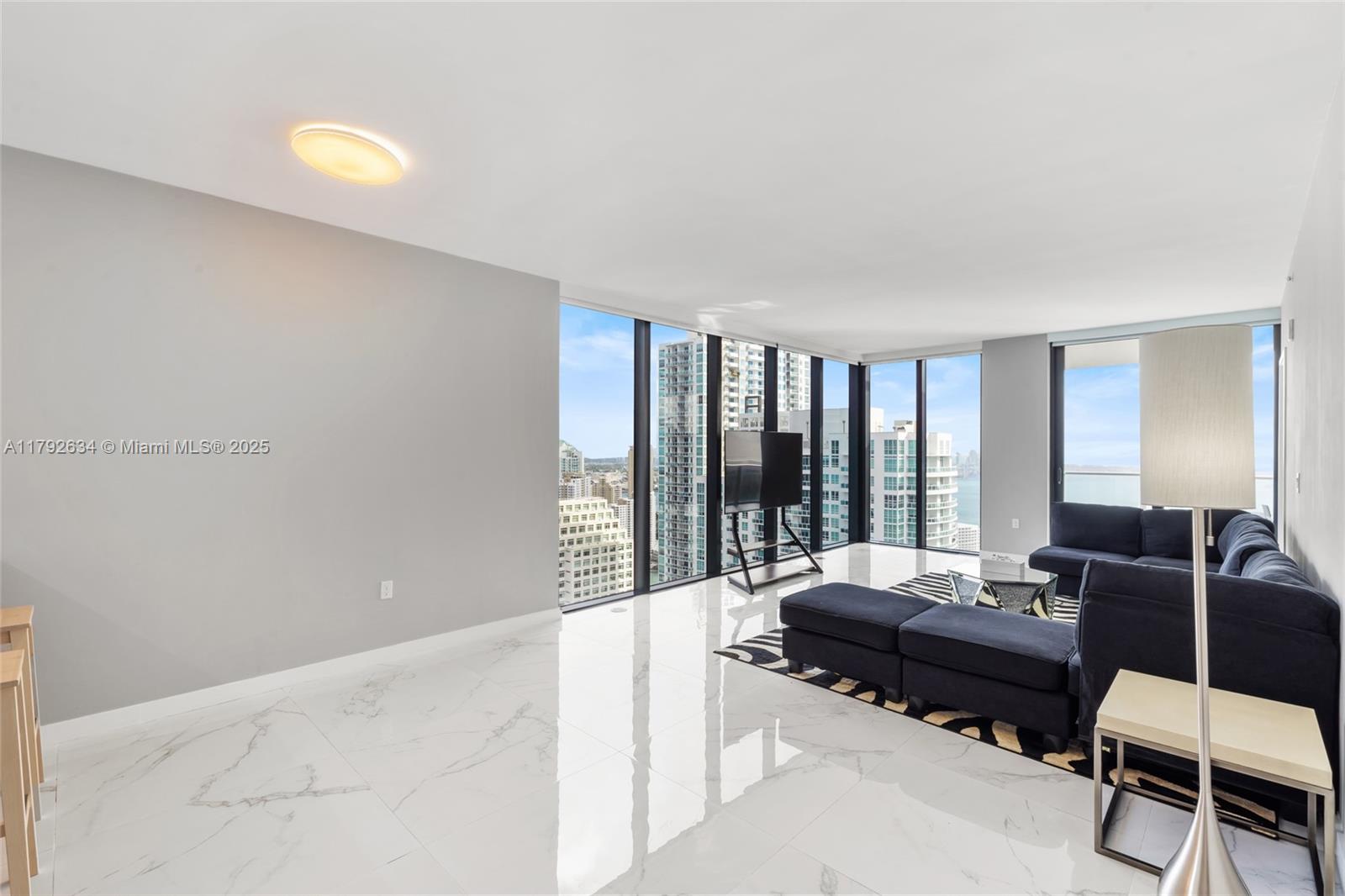 1010 Brickell Ave # 4401