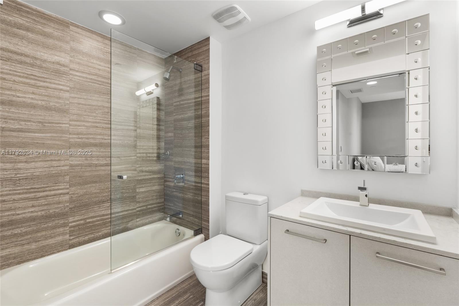 1010 Brickell Ave # 4401