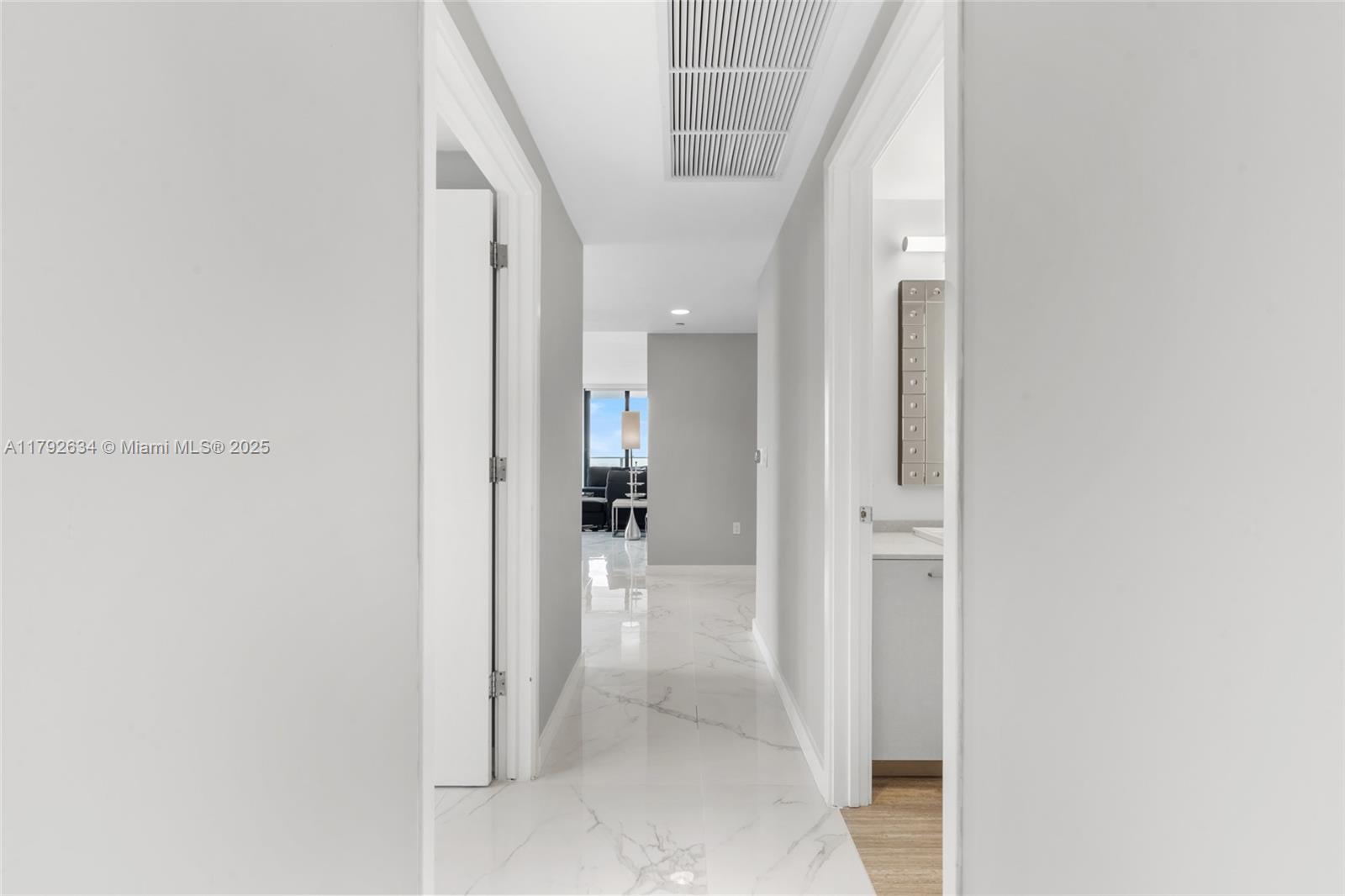 1010 Brickell Ave # 4401
