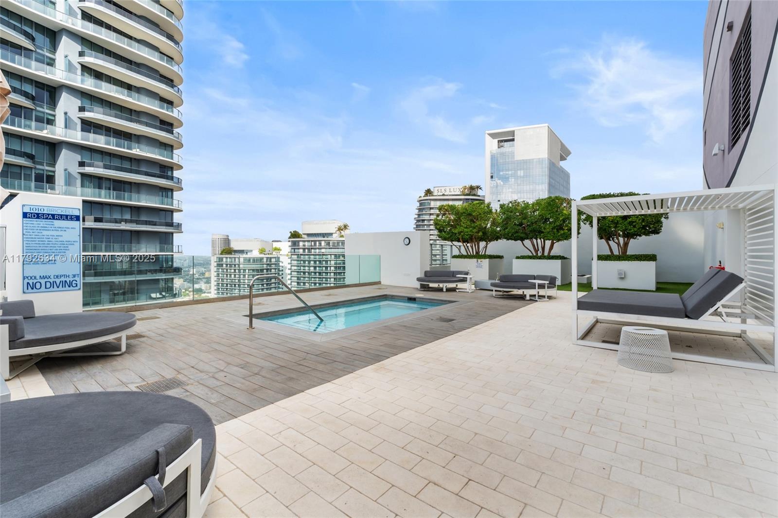 1010 Brickell Ave # 4401