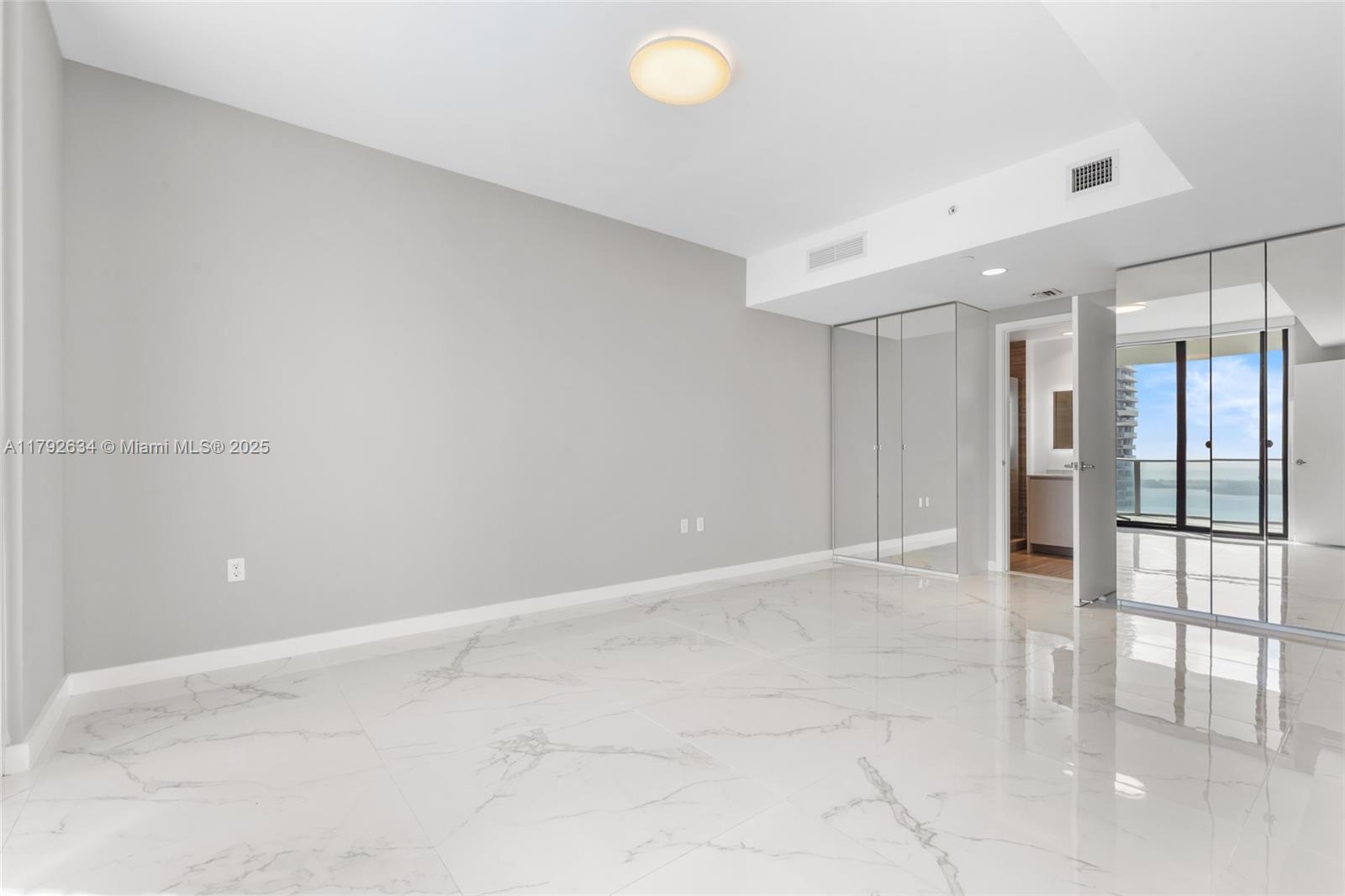 1010 Brickell Ave # 4401